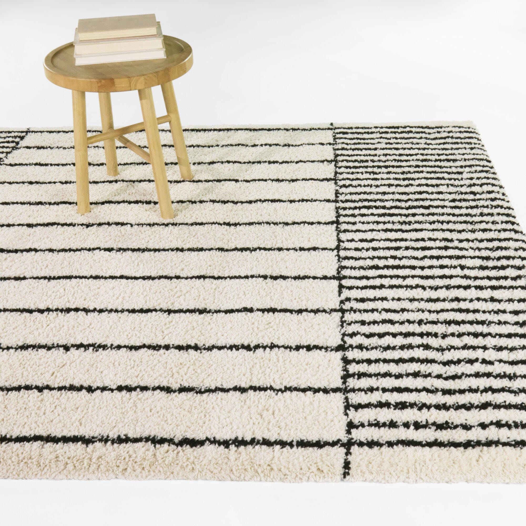 Balta Rugs 5' 3" x 7' Area Rug, Black/Cream, rollover
