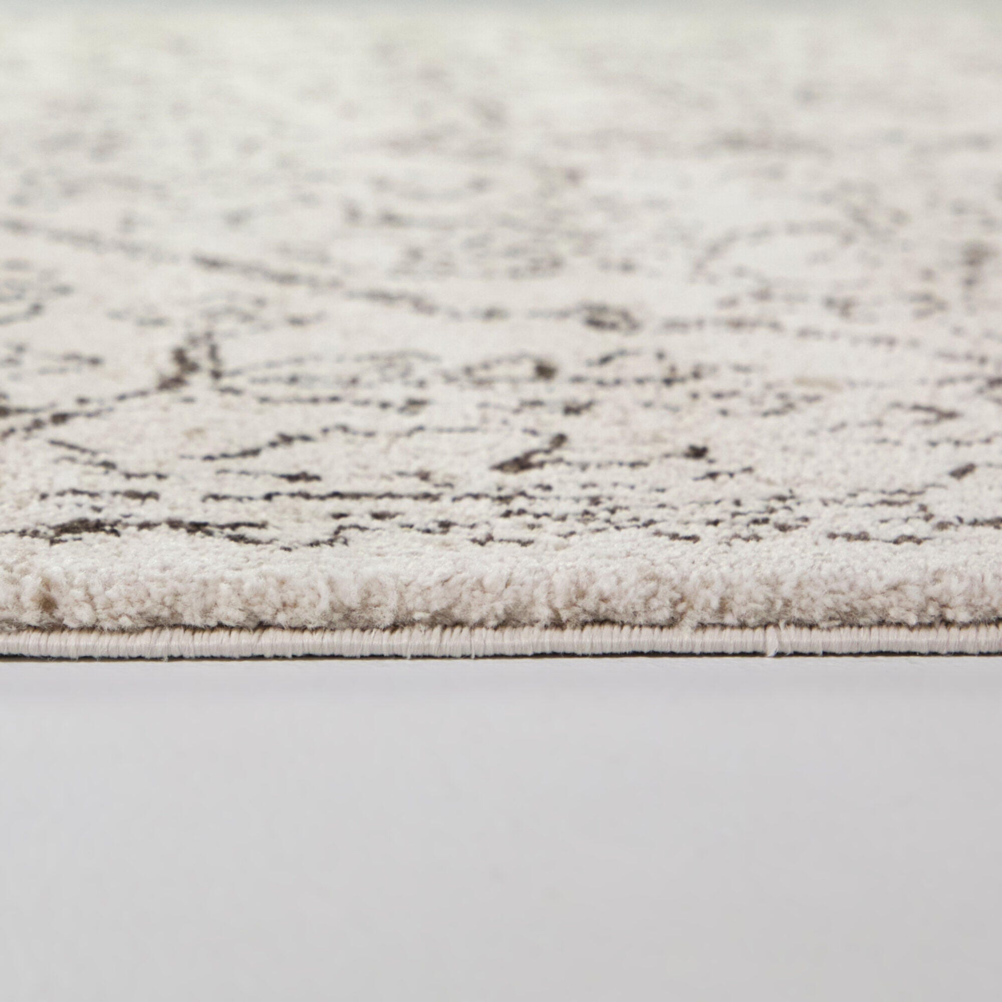 Balta Rugs Aleksis 5' 3" x 7' Area Rug, Cream, large