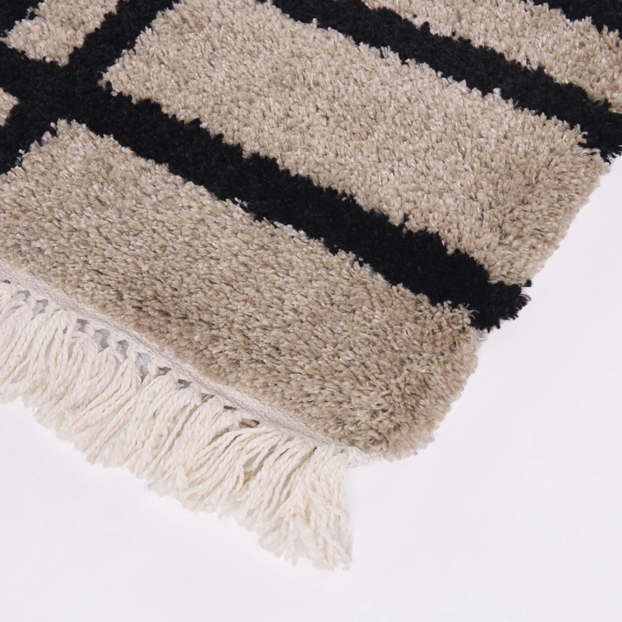 Balta Rugs Don 5' 3" x 7' Area Rug, Black/Ivory, large