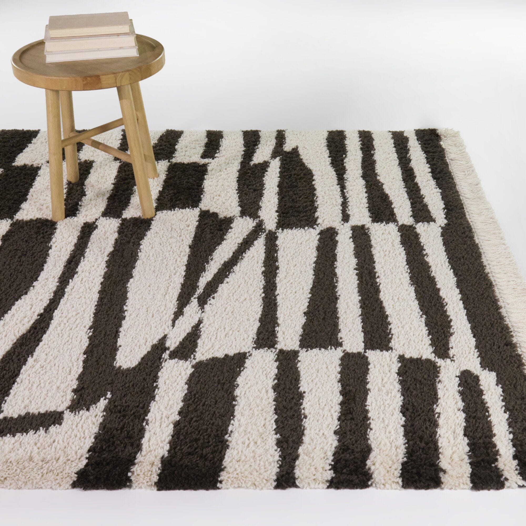 Balta Rugs Parnassa 5' 3" x 7' Area Rug, Charcoal/Cream, rollover