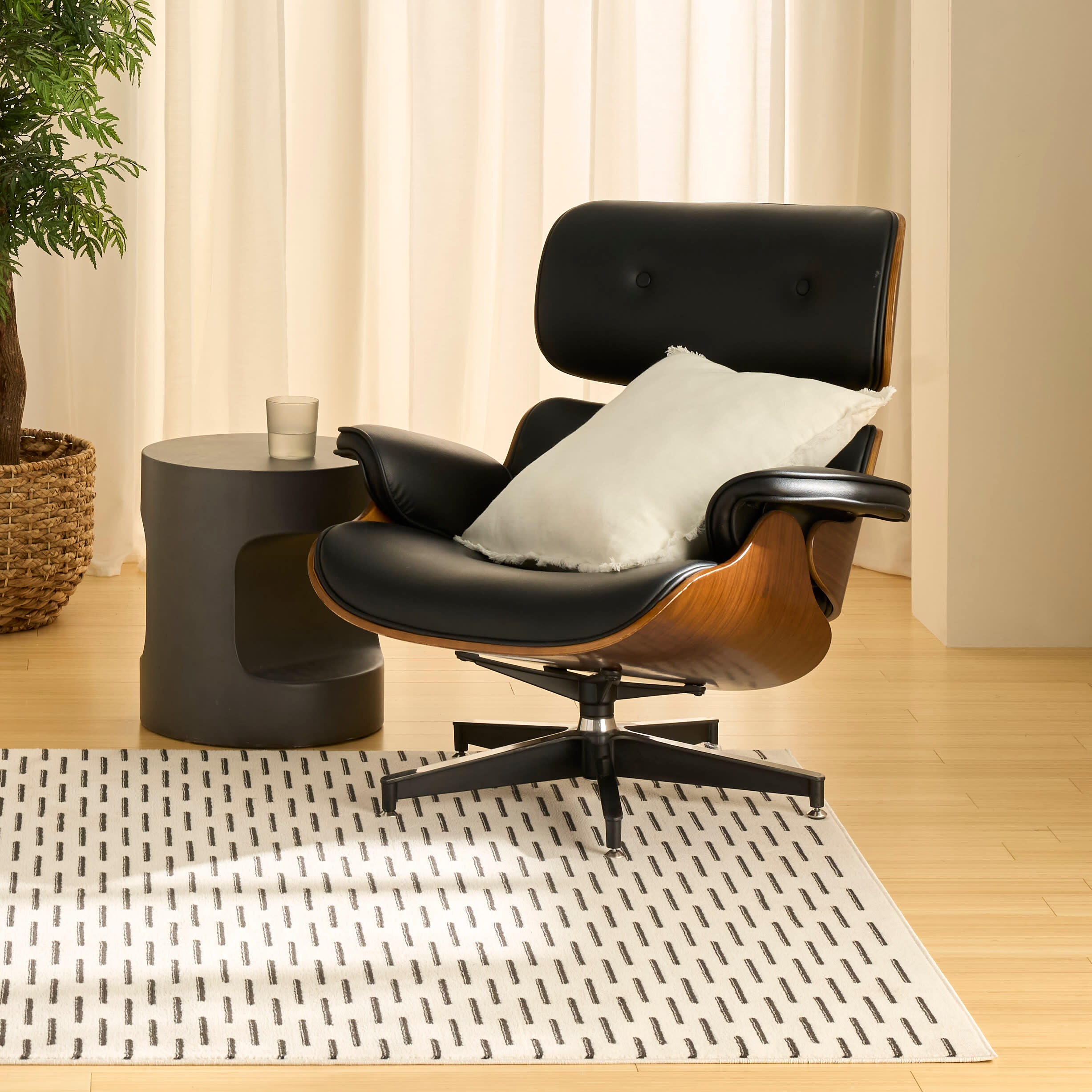 Nourison Home Nordic Dashed Lines 5' x 7' Area Rug, Ivory/Black, rollover