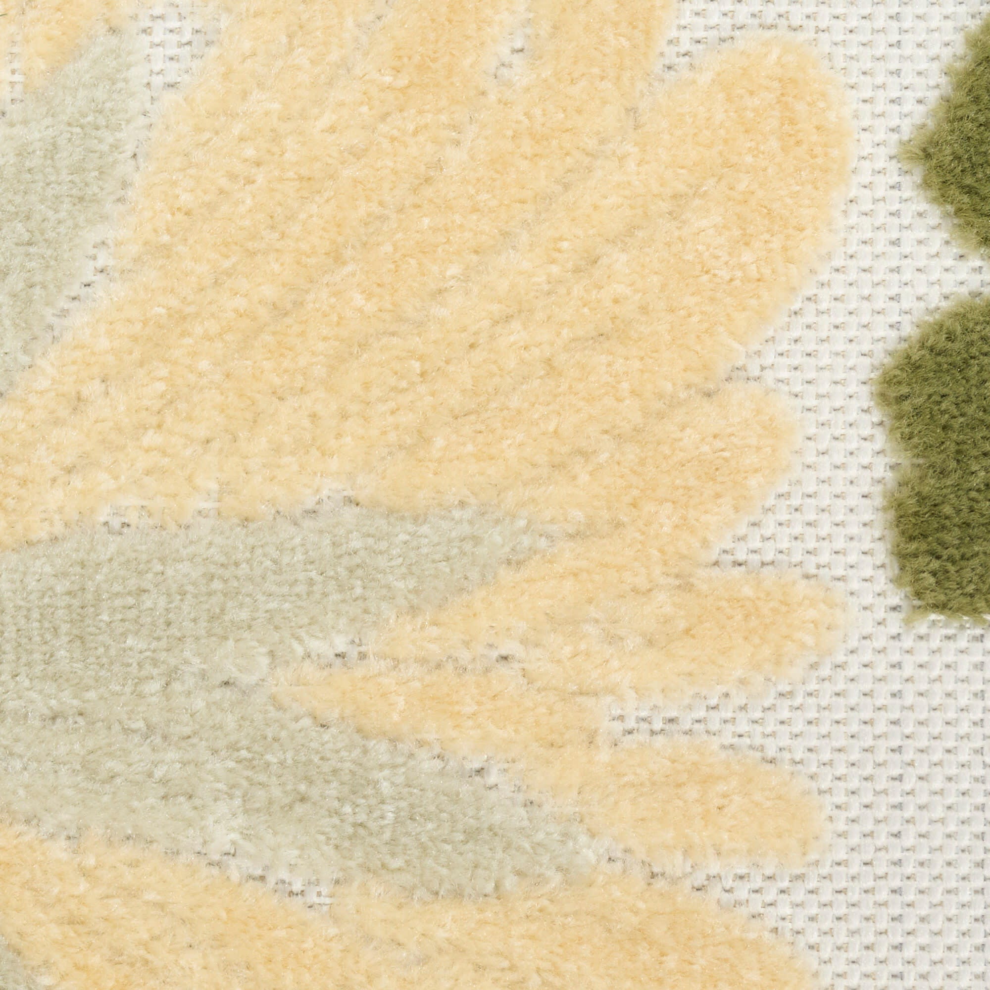 Swatch color Ivory/Green , product with this swatch is currently selected