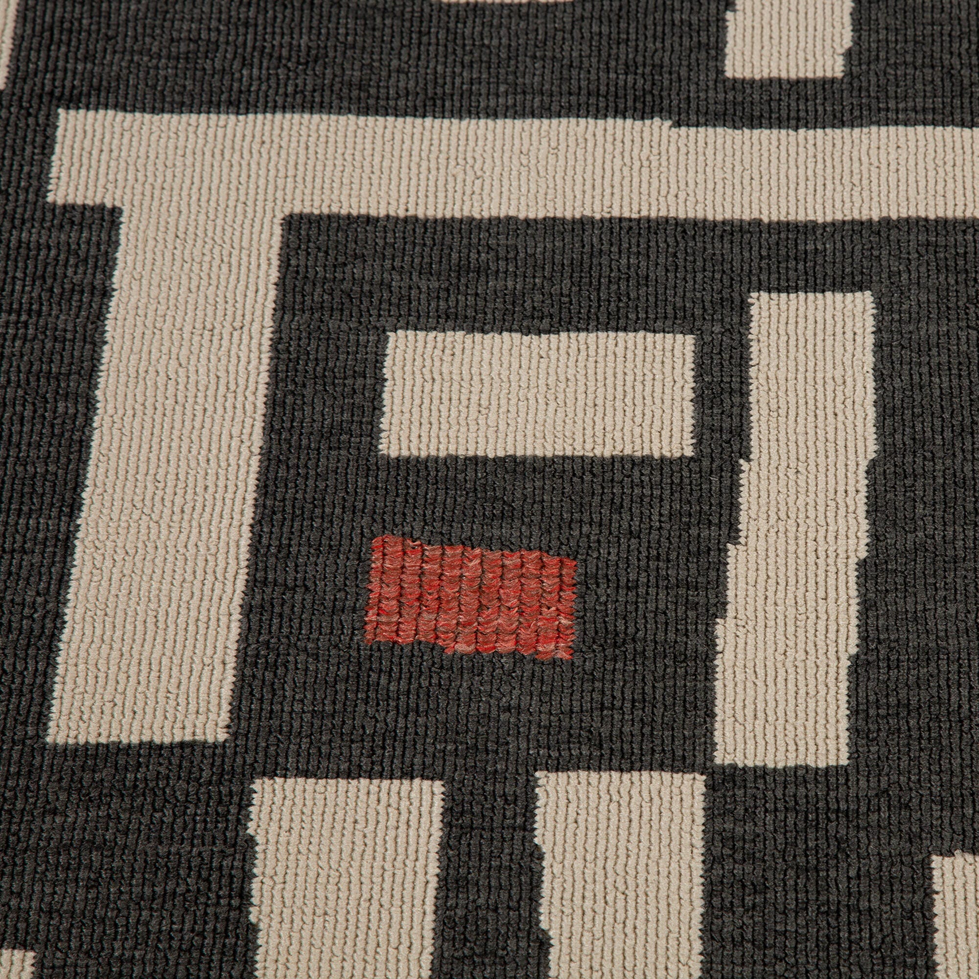 Swatch color Black/Ivory , product with this swatch is currently selected