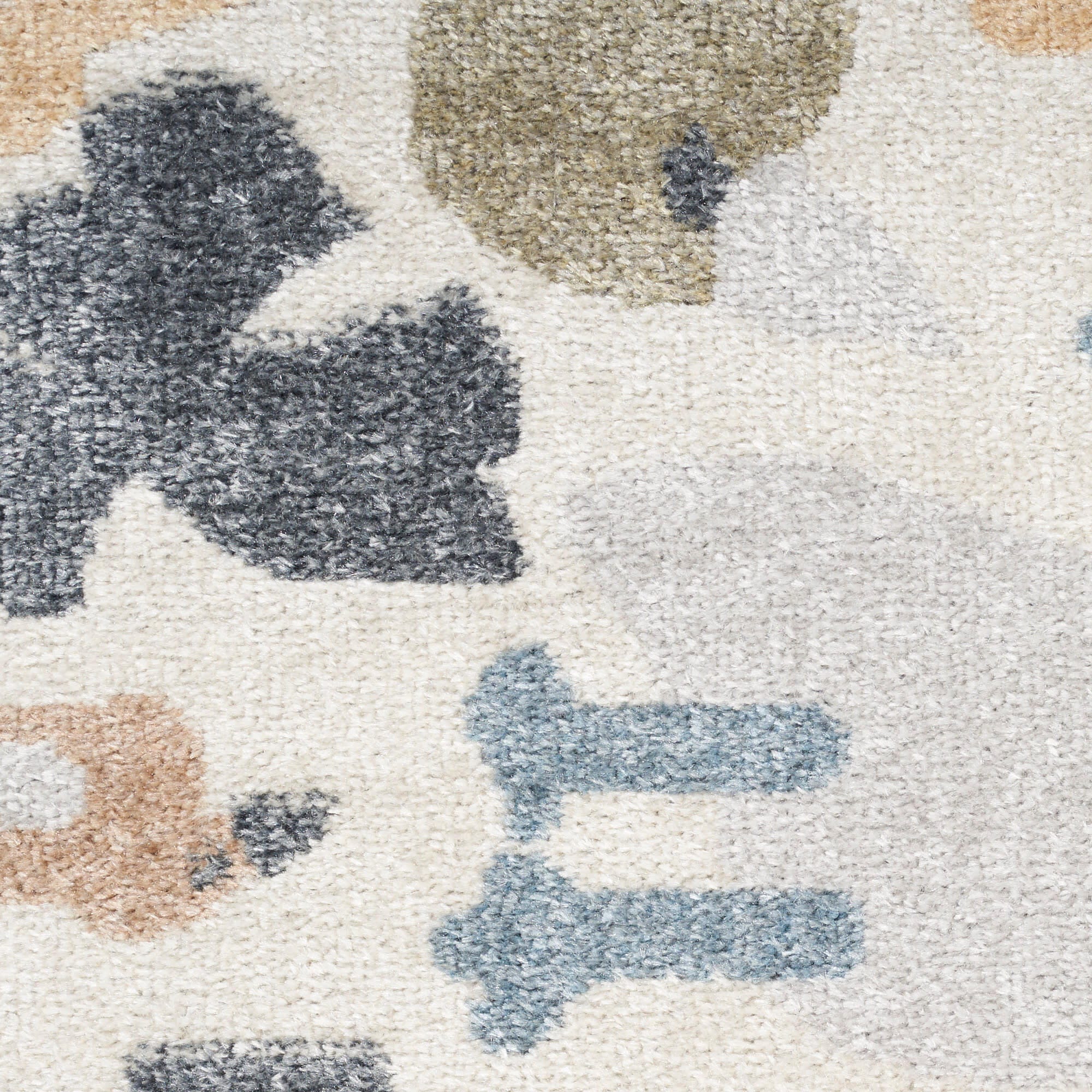 Swatch color Ivory/Cream , product with this swatch is currently selected