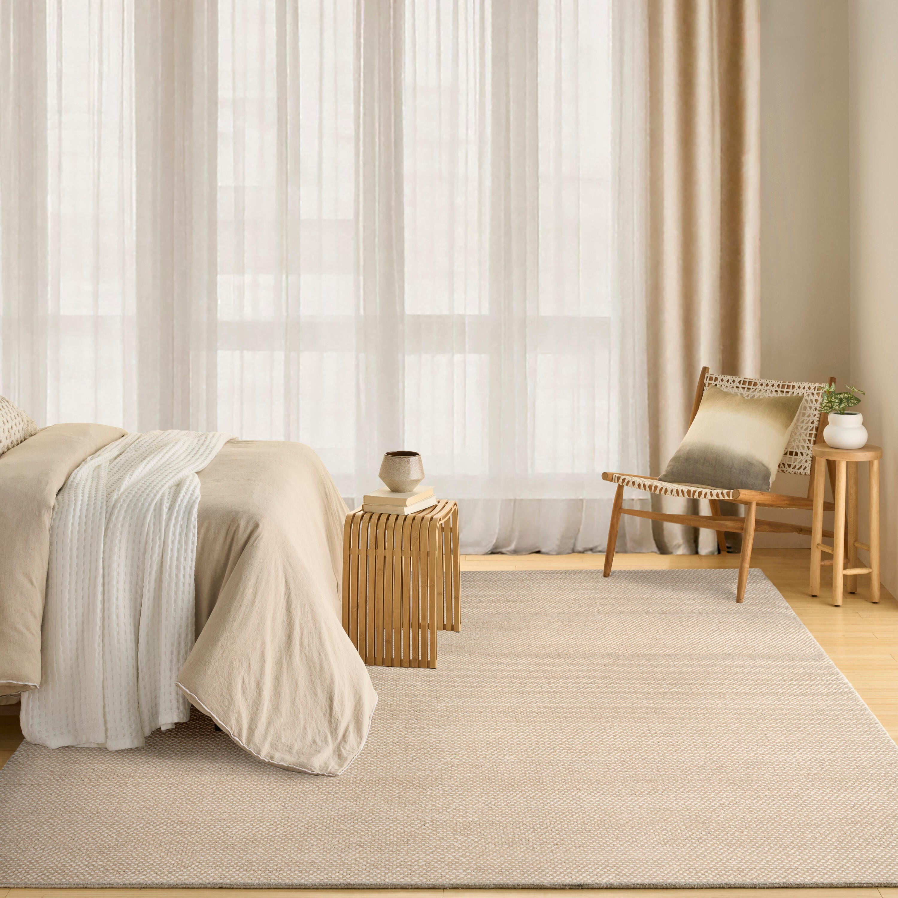 DKNY 5'3" x 7'3" Area Rug, Ivory/Taupe, large