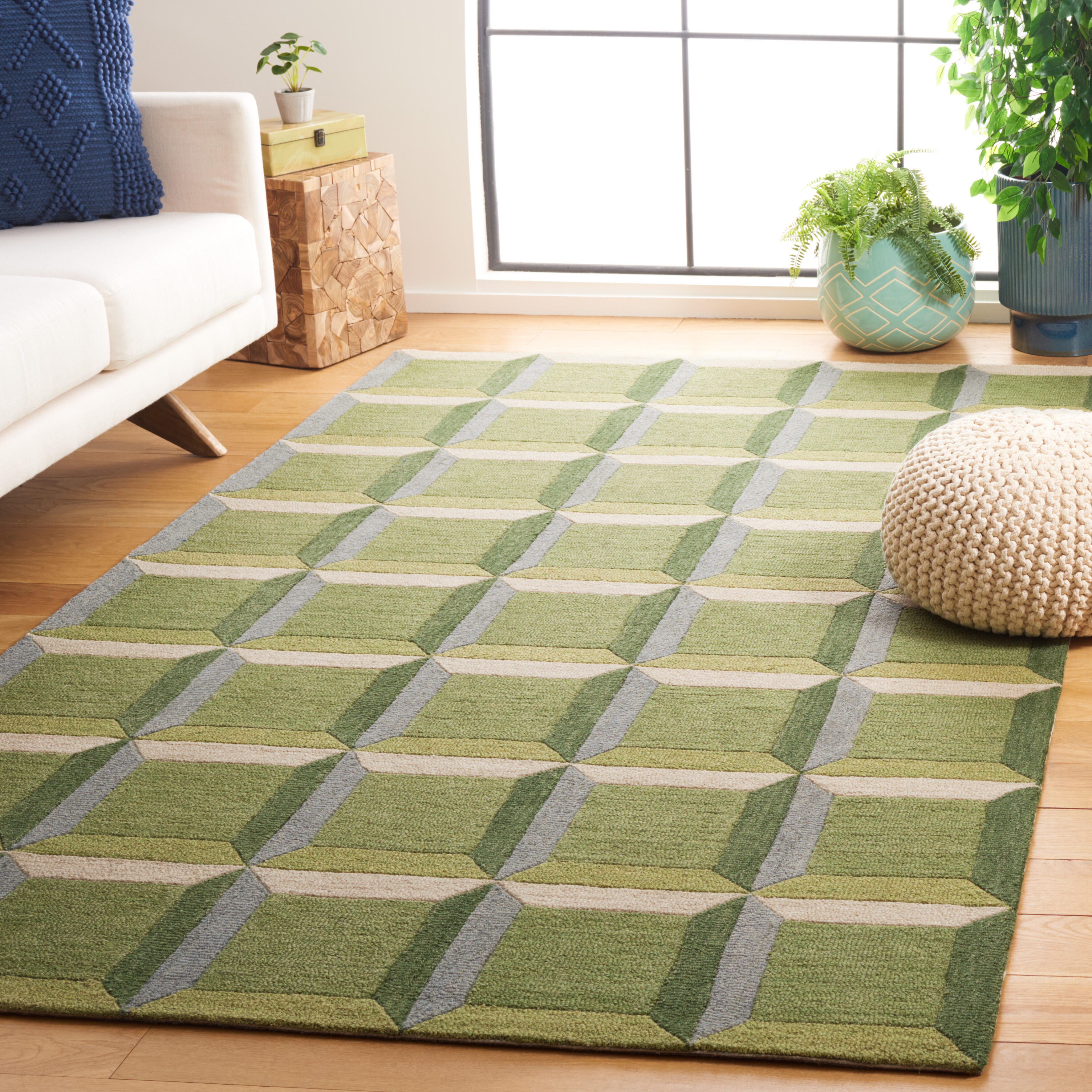 Safavieh Genre Helouisa 4' x 6' Accent Rug, Green/Beige, rollover