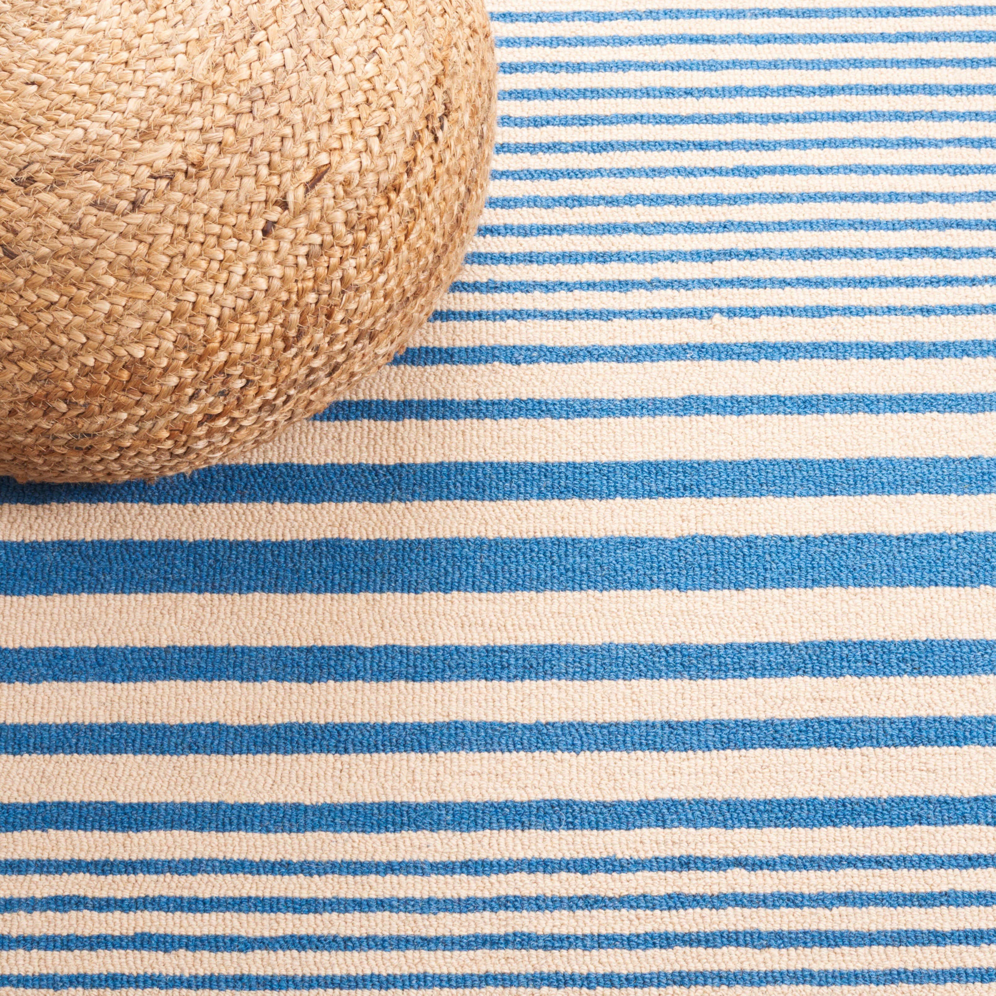 Safavieh Genre 6' x 9' Area Rug, Blue/Ivory, large