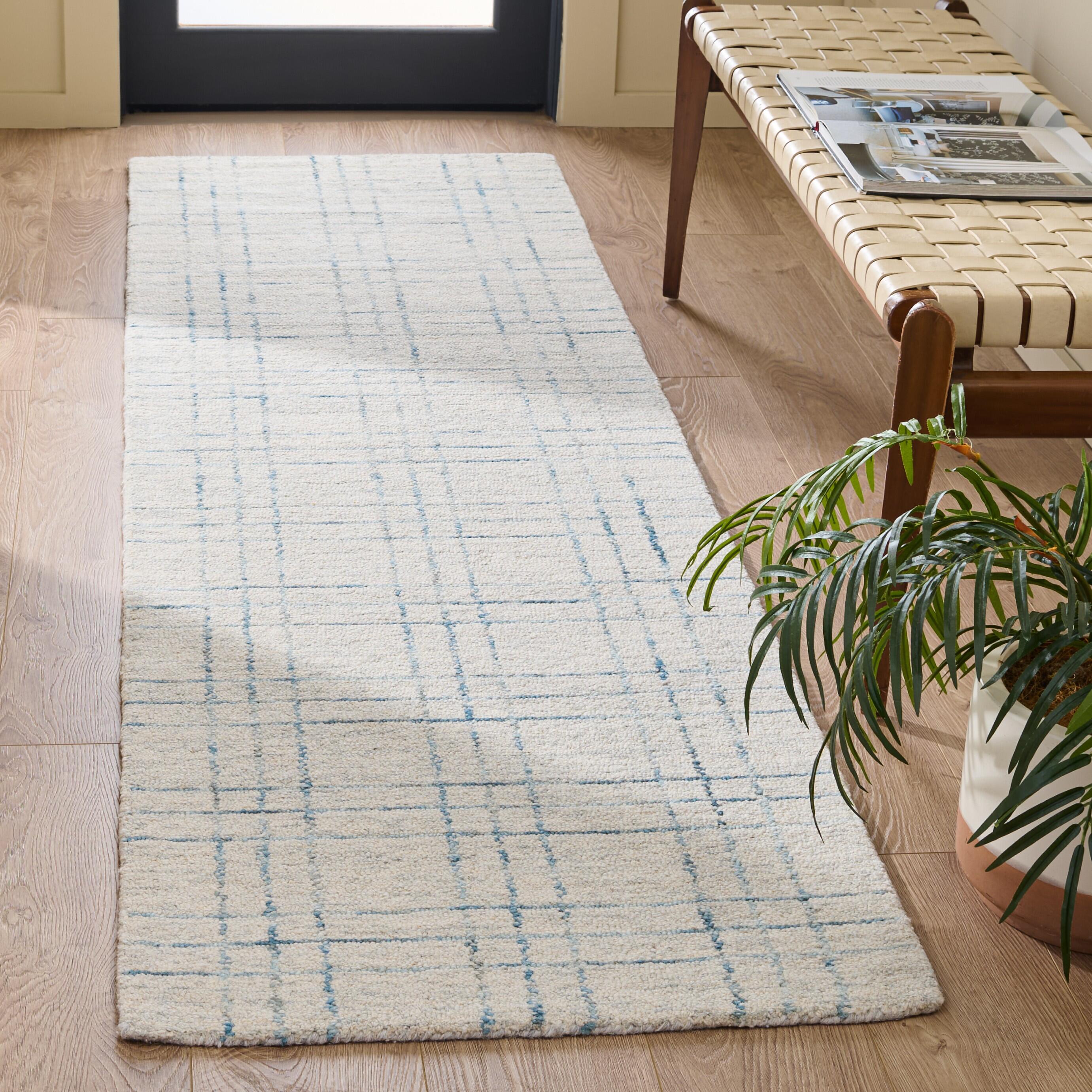 Safavieh Genre Annetraud 2' x 8' Runner Rug, Ivory/Gray, rollover
