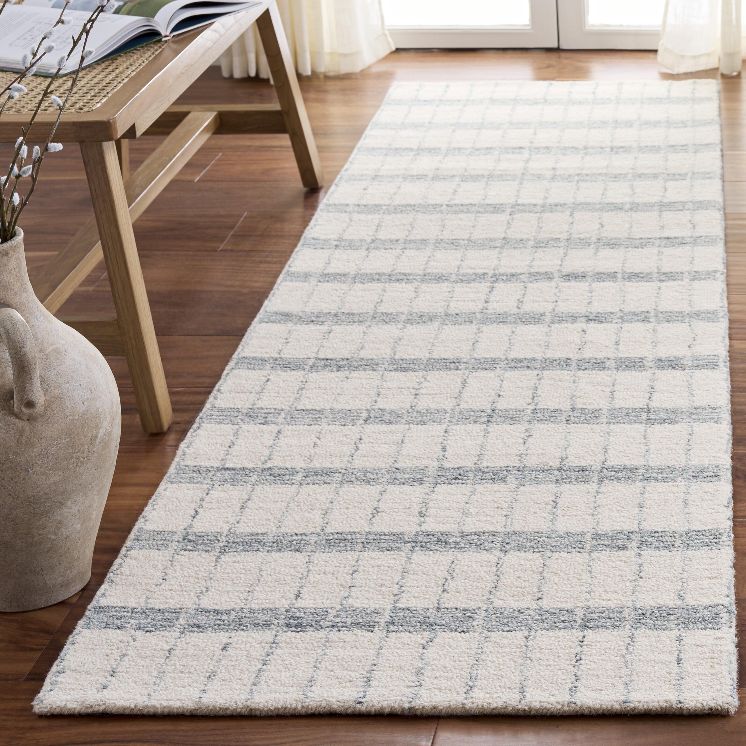 Safavieh Bettyann 2' x 8' Runner Rug, Ivory/Blue, rollover