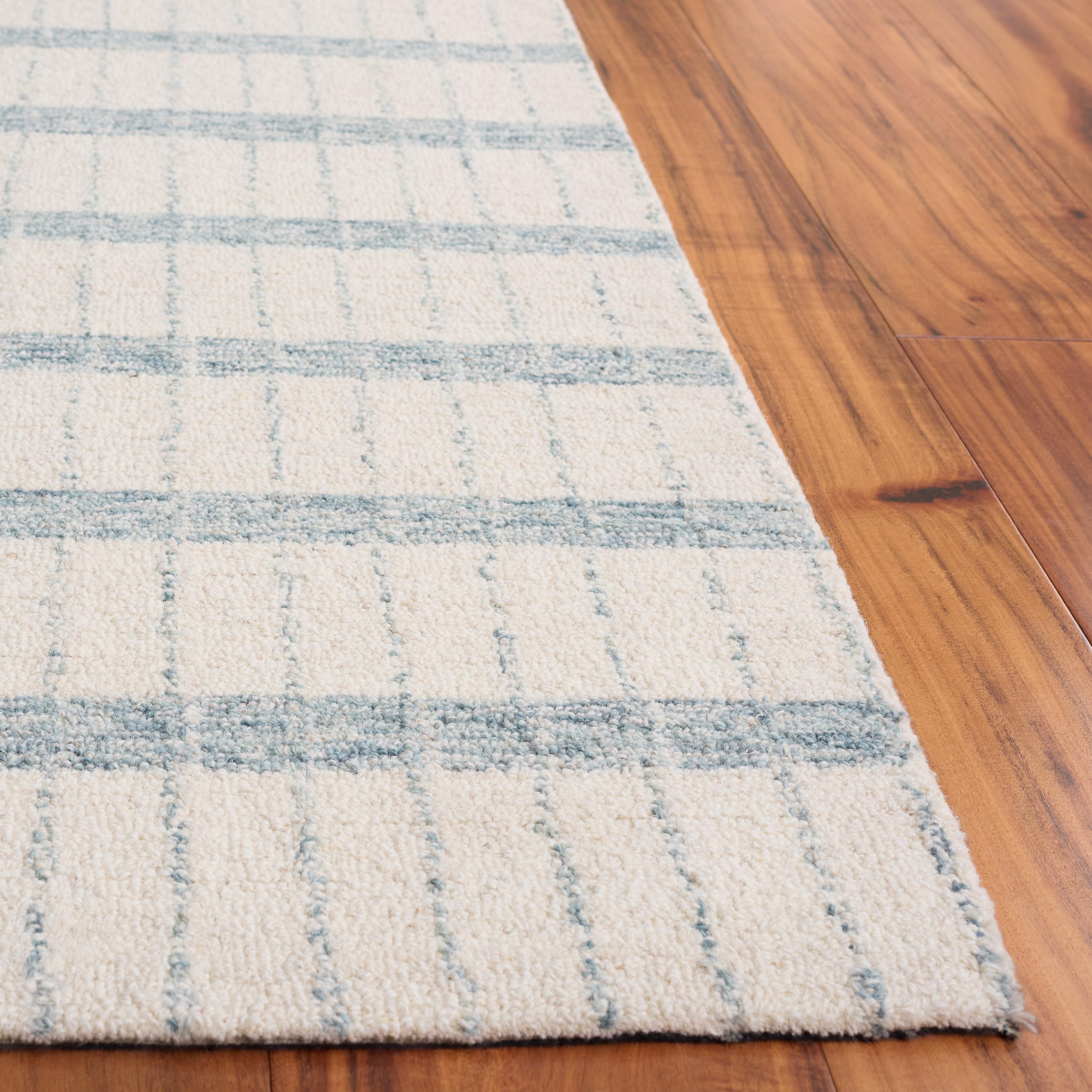 Safavieh Bettyann 5' x 8' Area Rug, Ivory/Blue, large