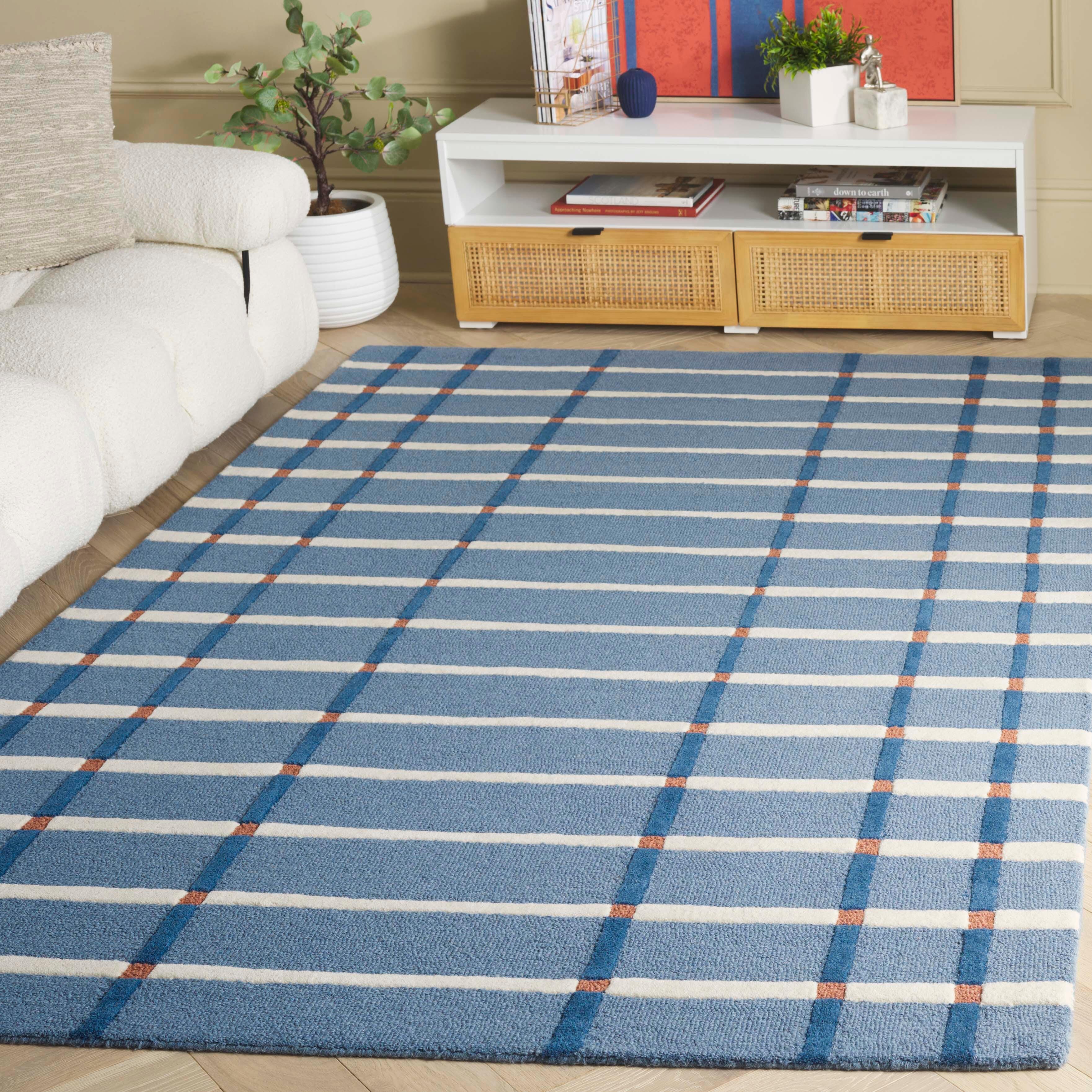 Safavieh Cvjatka 4' x 6' Accent Rug, Blue/Ivory, rollover