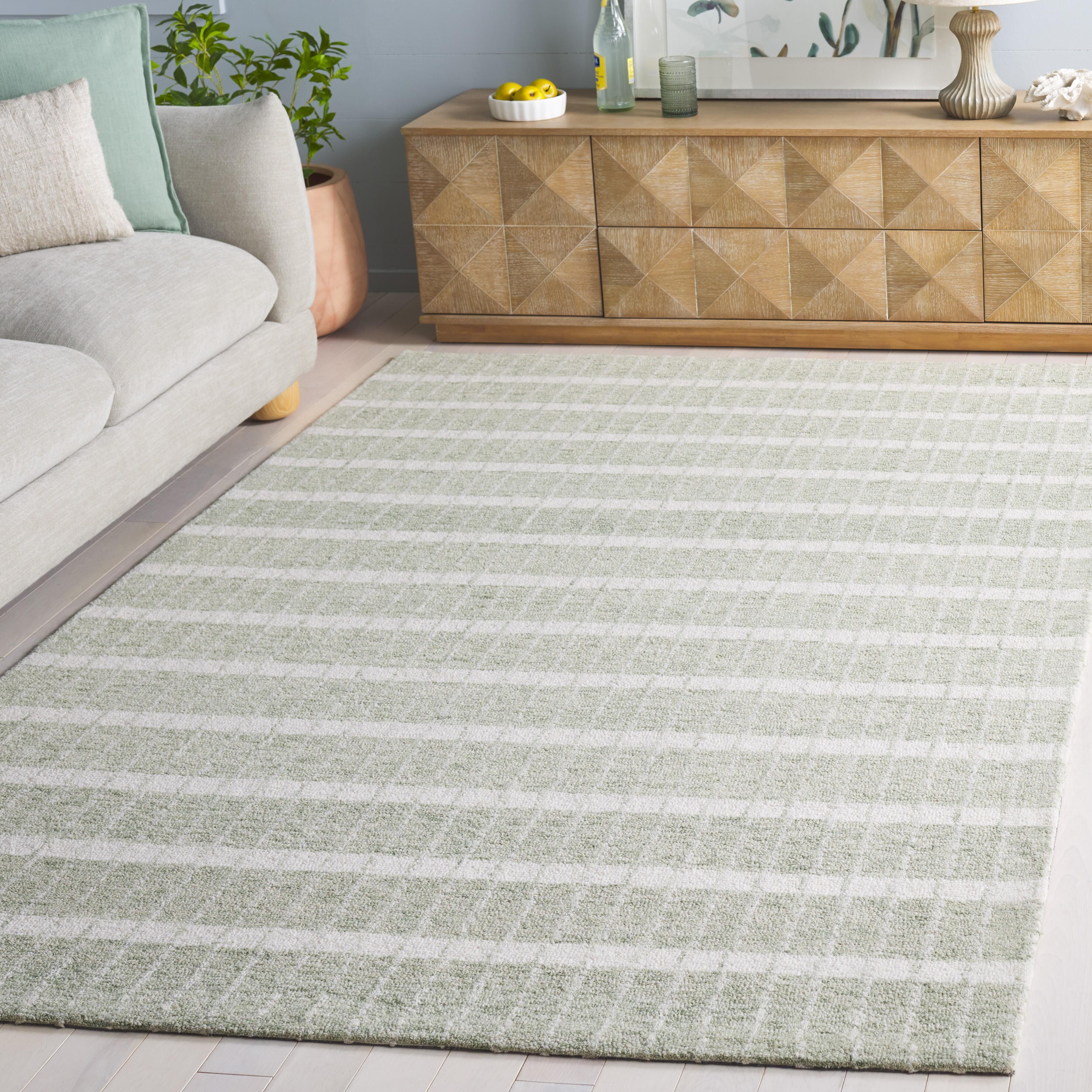 Safavieh Bettyann 8' x 10' Area Rug, Green/Ivory, rollover