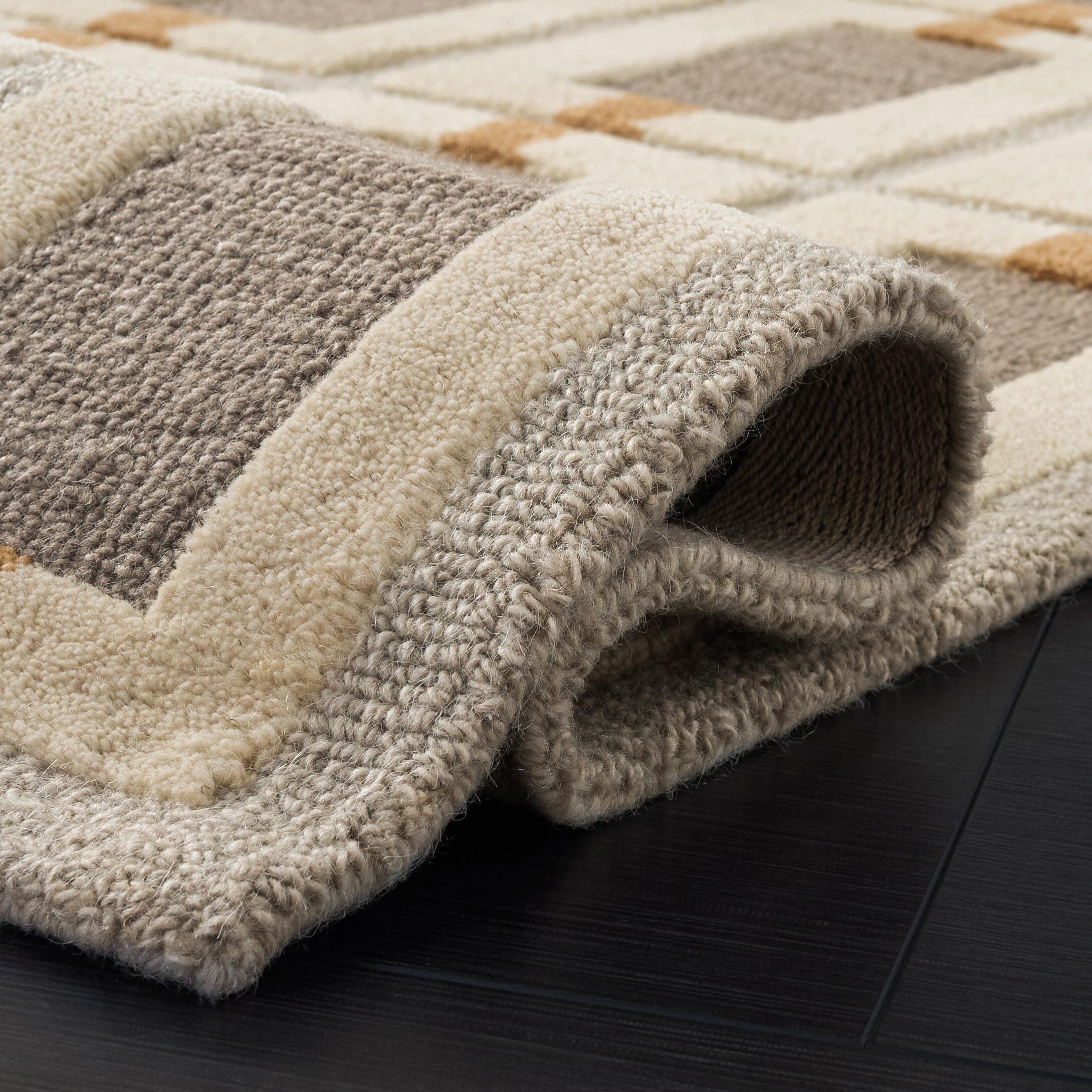 Safavieh Danielle 5' x 8' Area Rug, Beige/Gray, large
