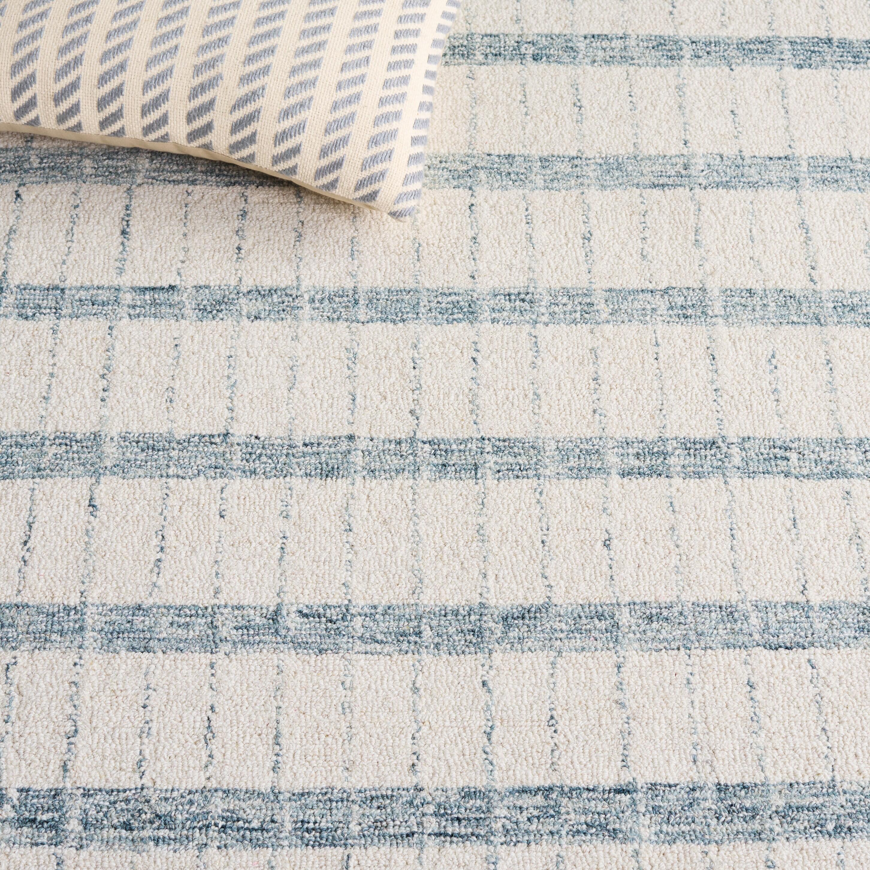 Safavieh Bettyann 6' x 9' Area Rug, Ivory/Blue, large