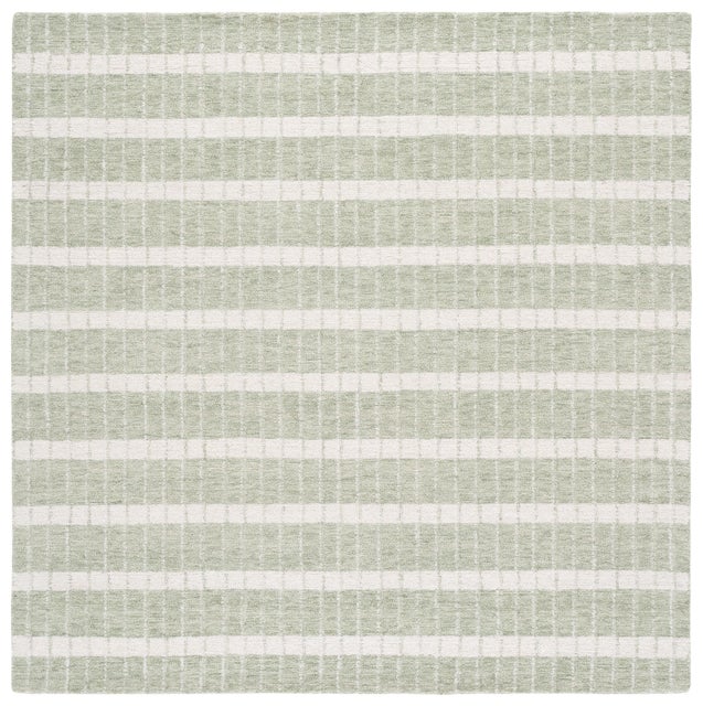 Safavieh Bettyann 4' x 6' Accent Rug, Green/Ivory