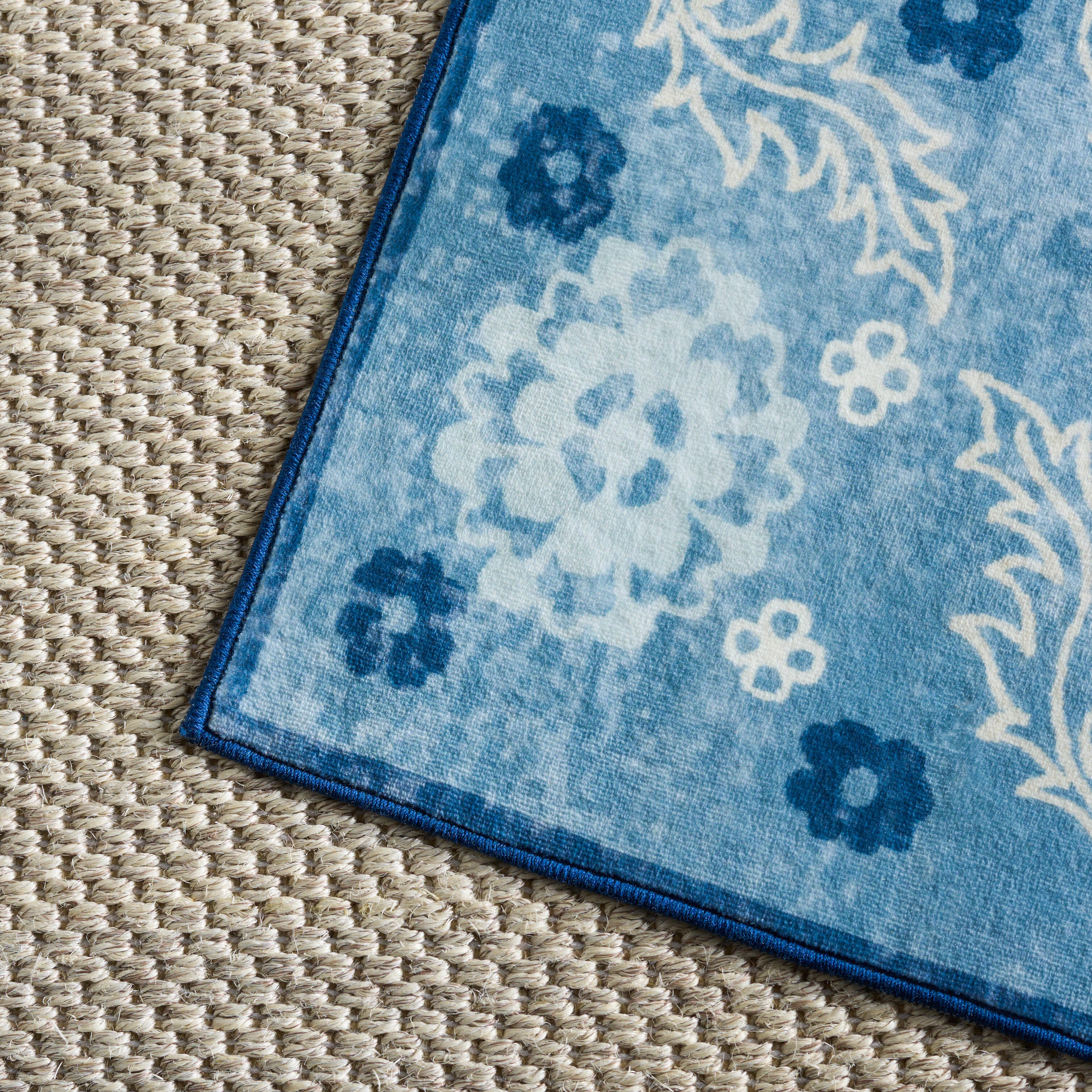 Safavieh Martha Stewart Collection 3' x 5' Accent Rug, Blue, large