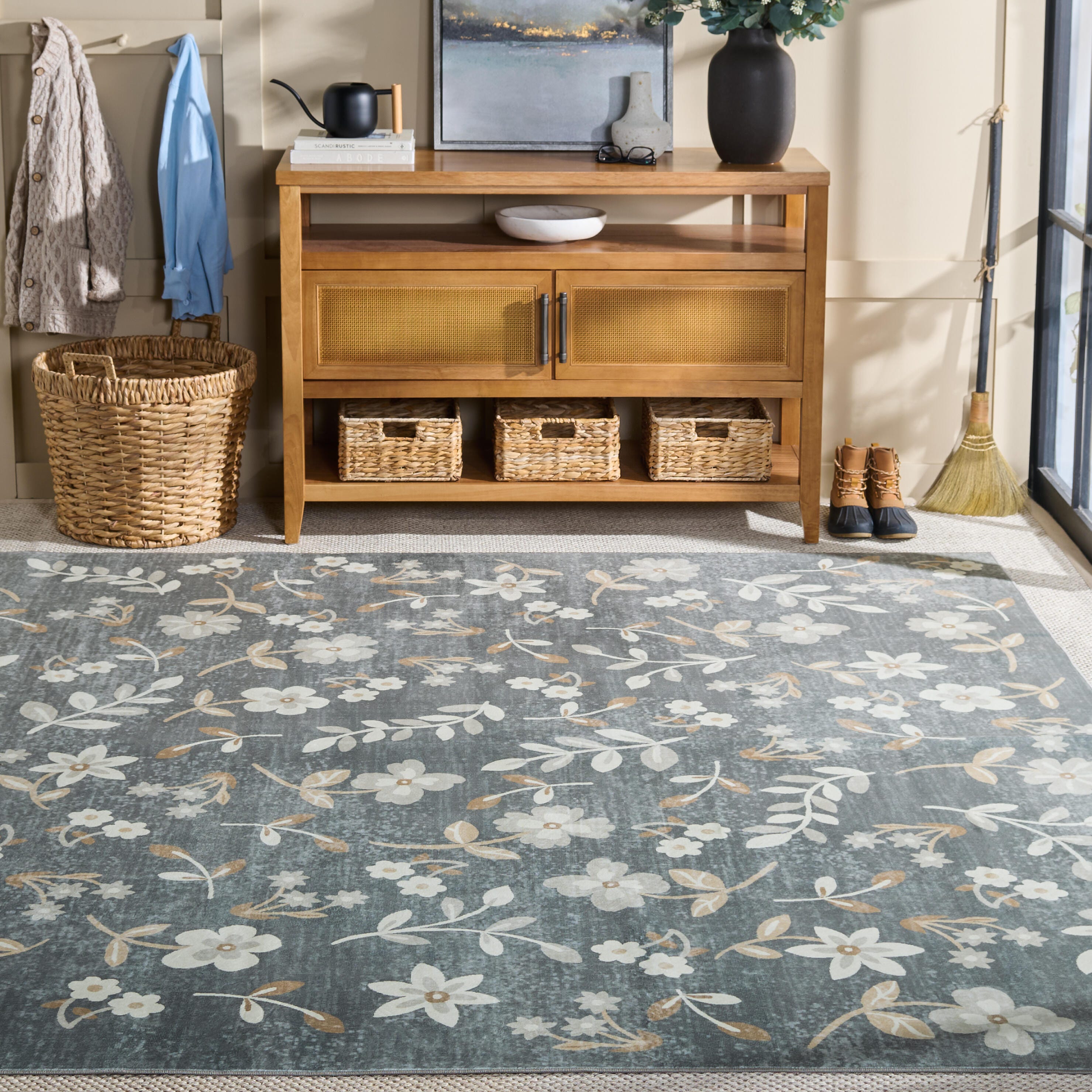 Safavieh Martha Stewart Arntraud 5' x 8' Area Rug, Gray/Beige, rollover
