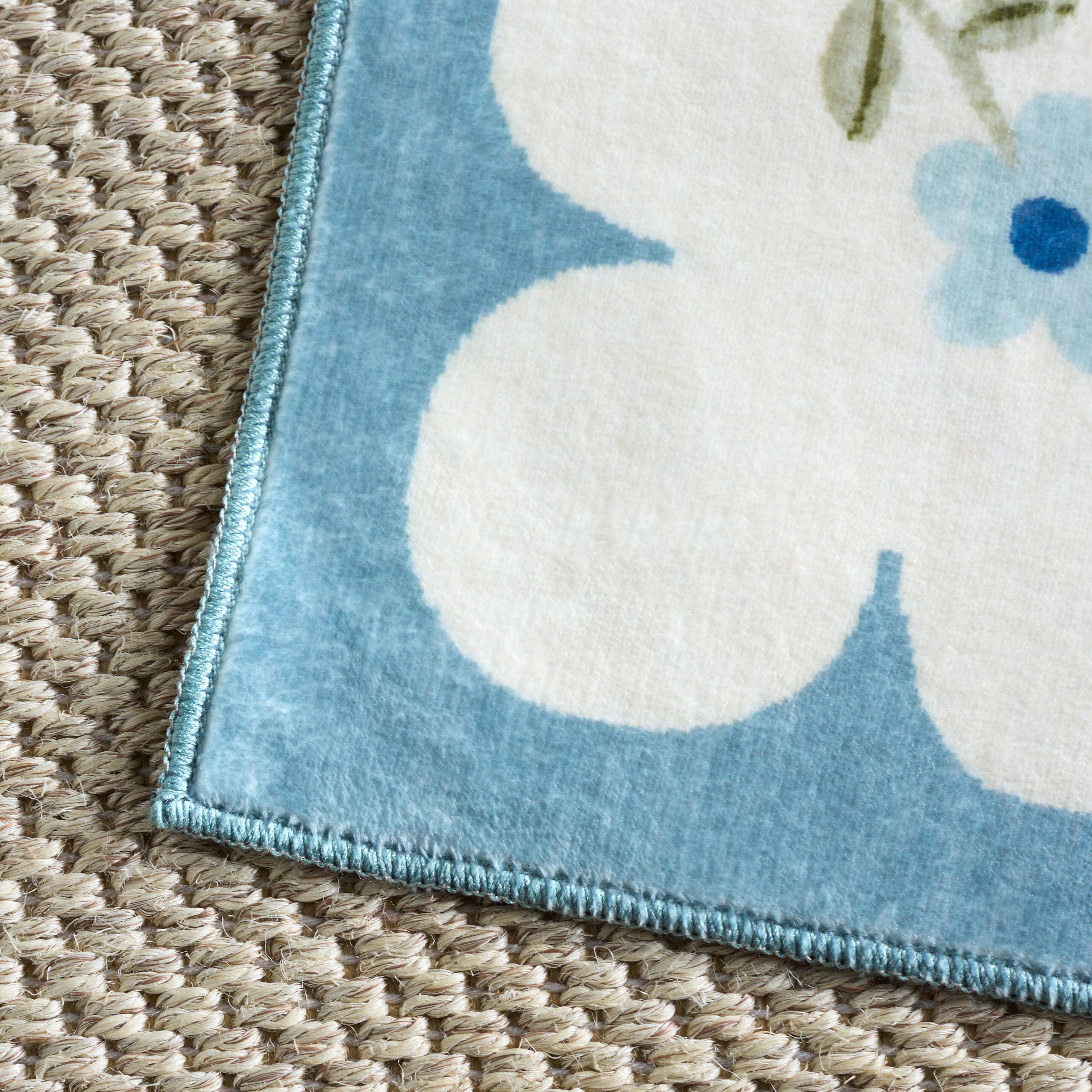 Safavieh Martha Stewart Collection 4' x 6' Accent Rug, Ivory/Blue, large