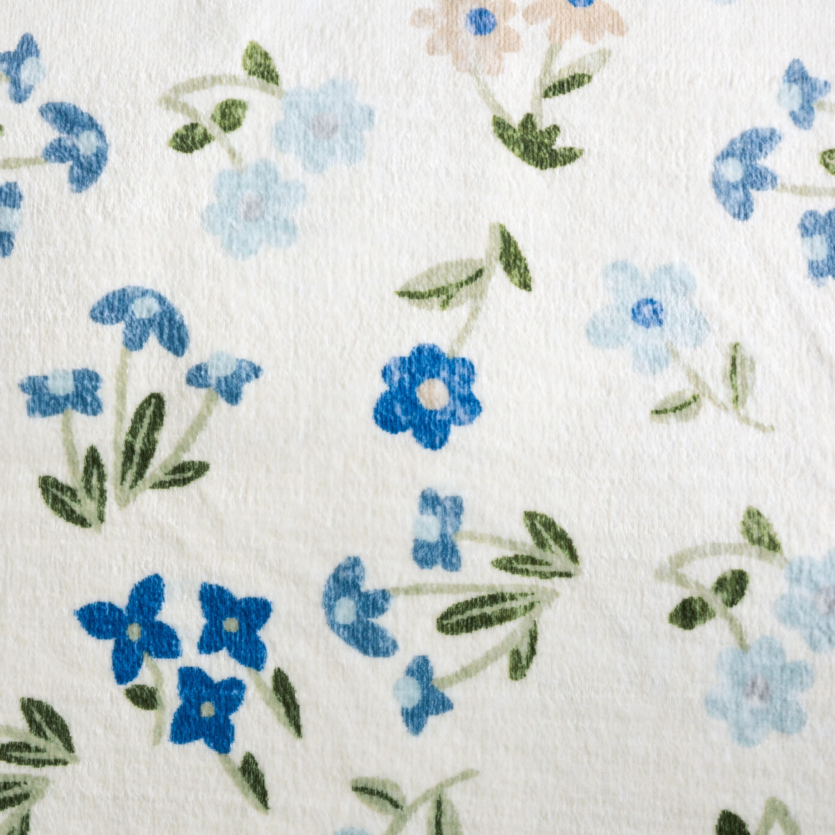 Safavieh Martha Stewart Collection 4' x 6' Accent Rug, Ivory/Blue, large