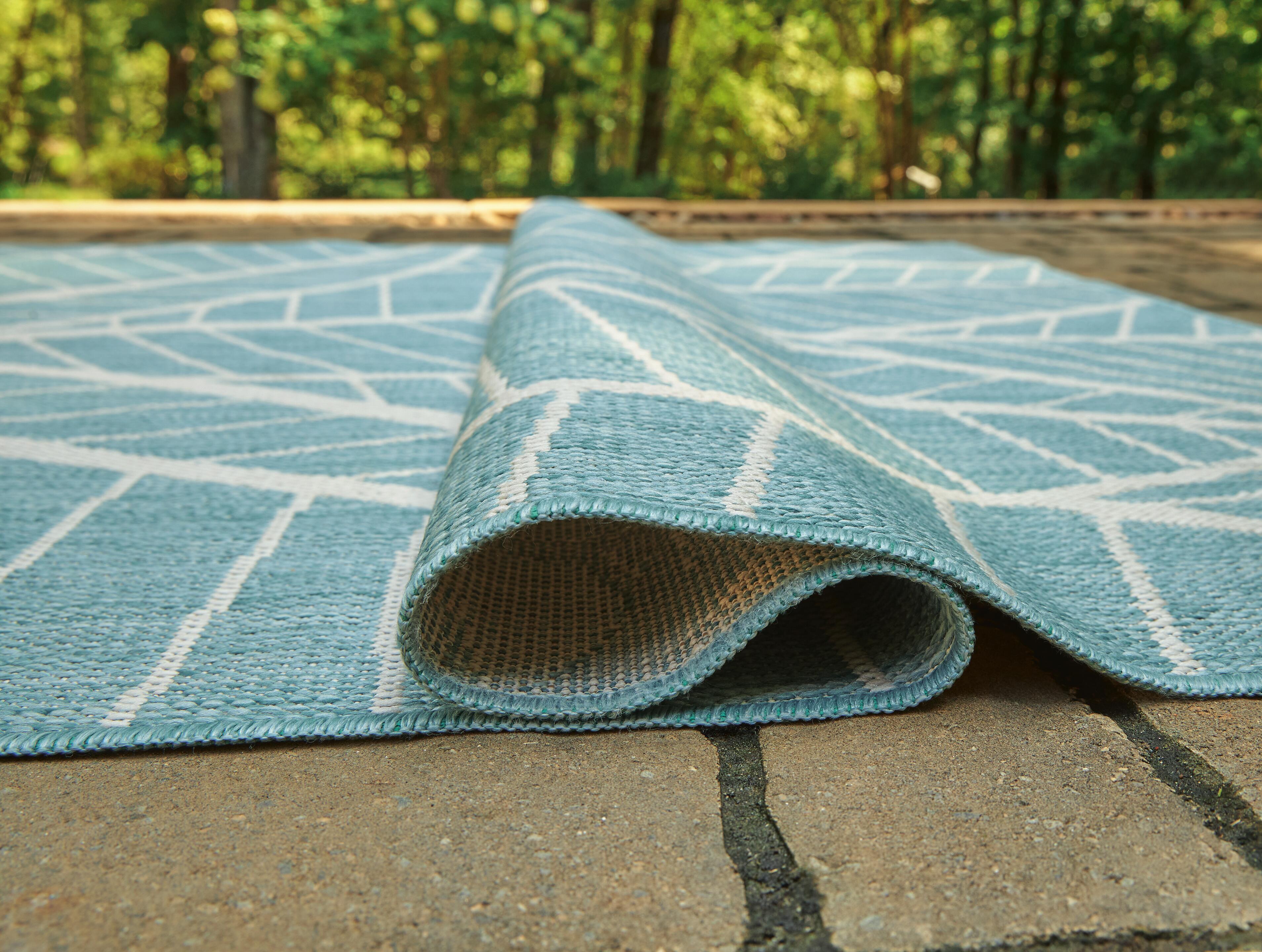 Hulsia 8' x 10' Rug, Ivory/Aqua, large