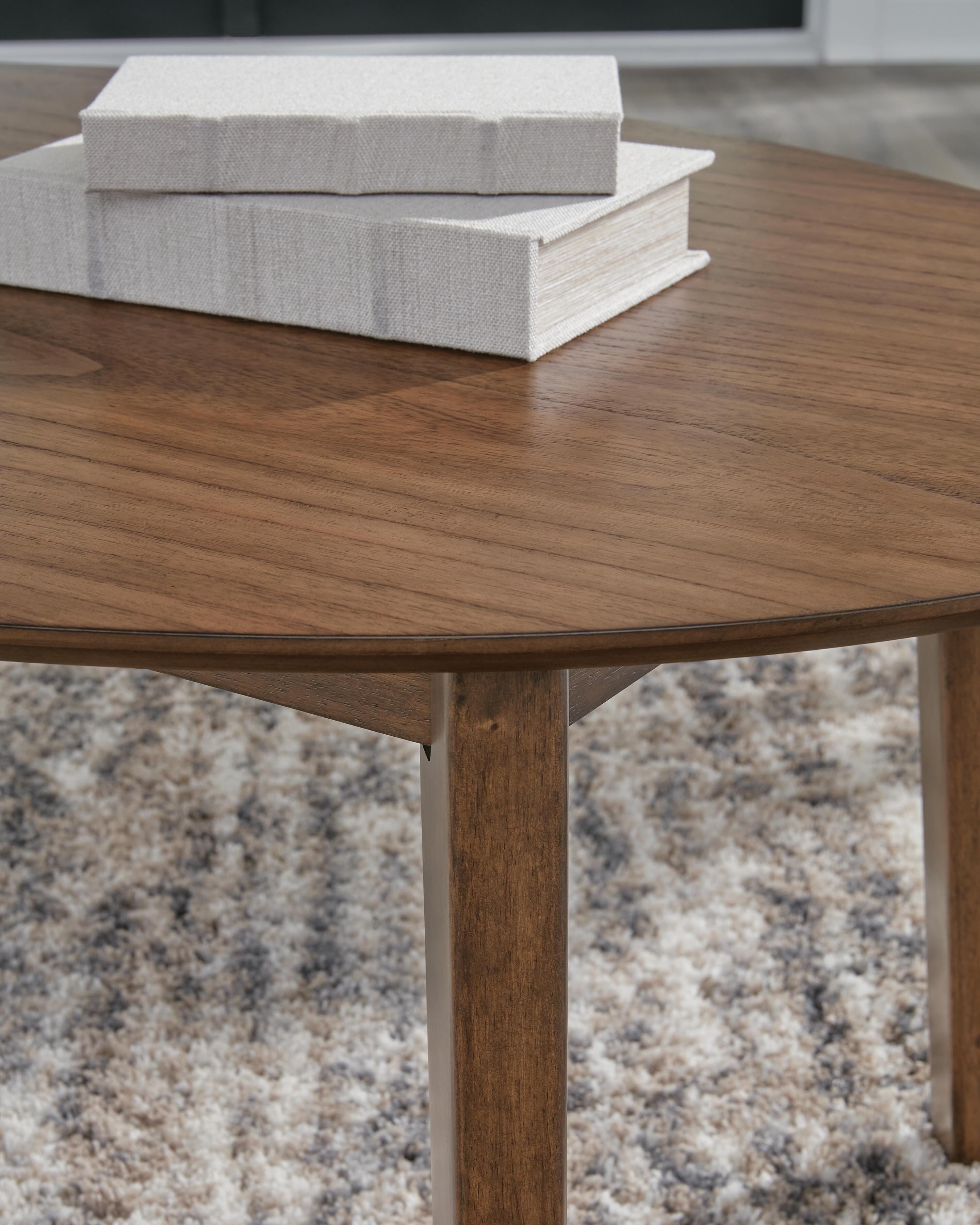 Gordonay Table (Set of 3) - image 4