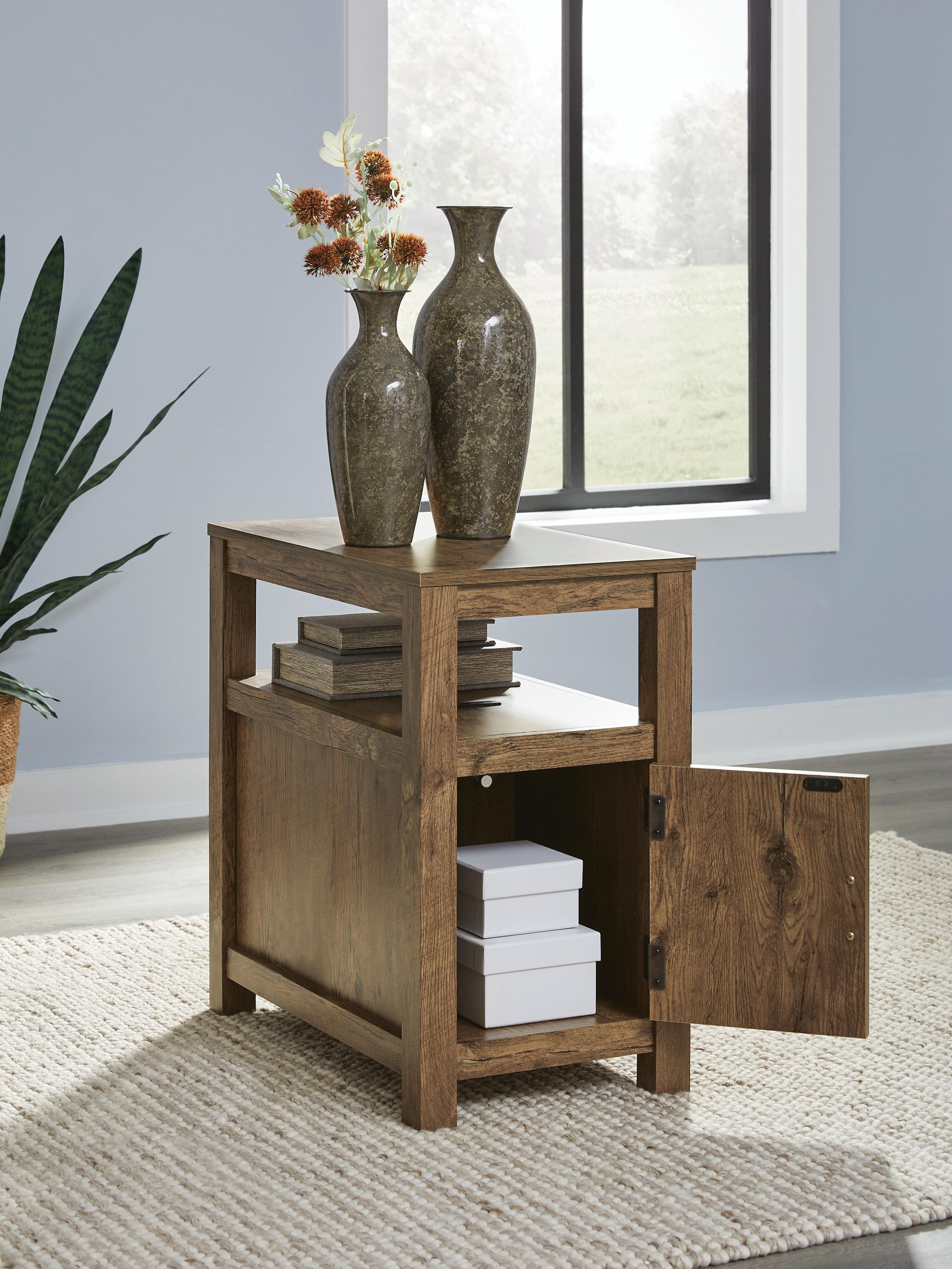 Fendenmore Chairside End Table - image 7