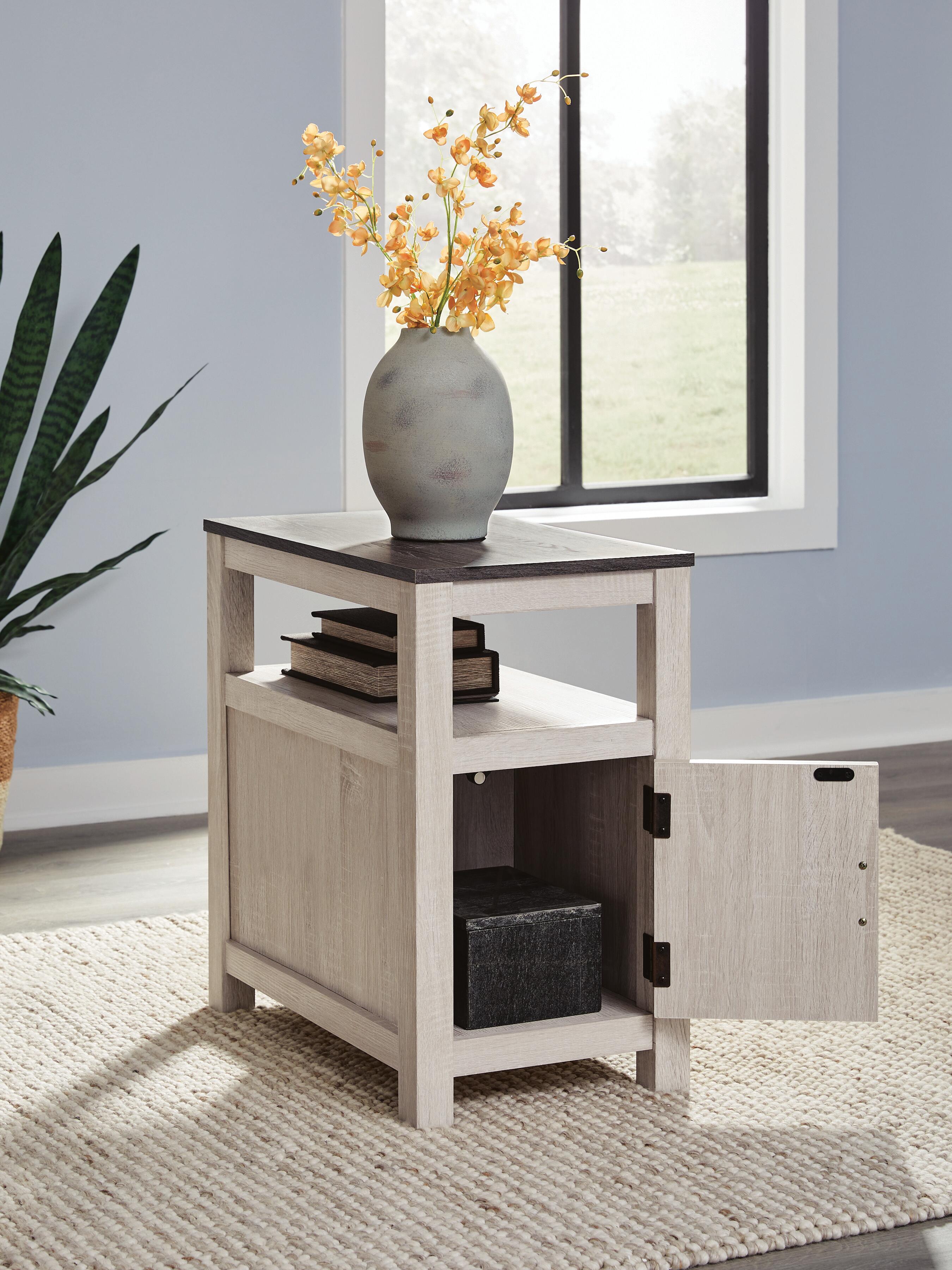 Fendenmore Chairside End Table - image 7