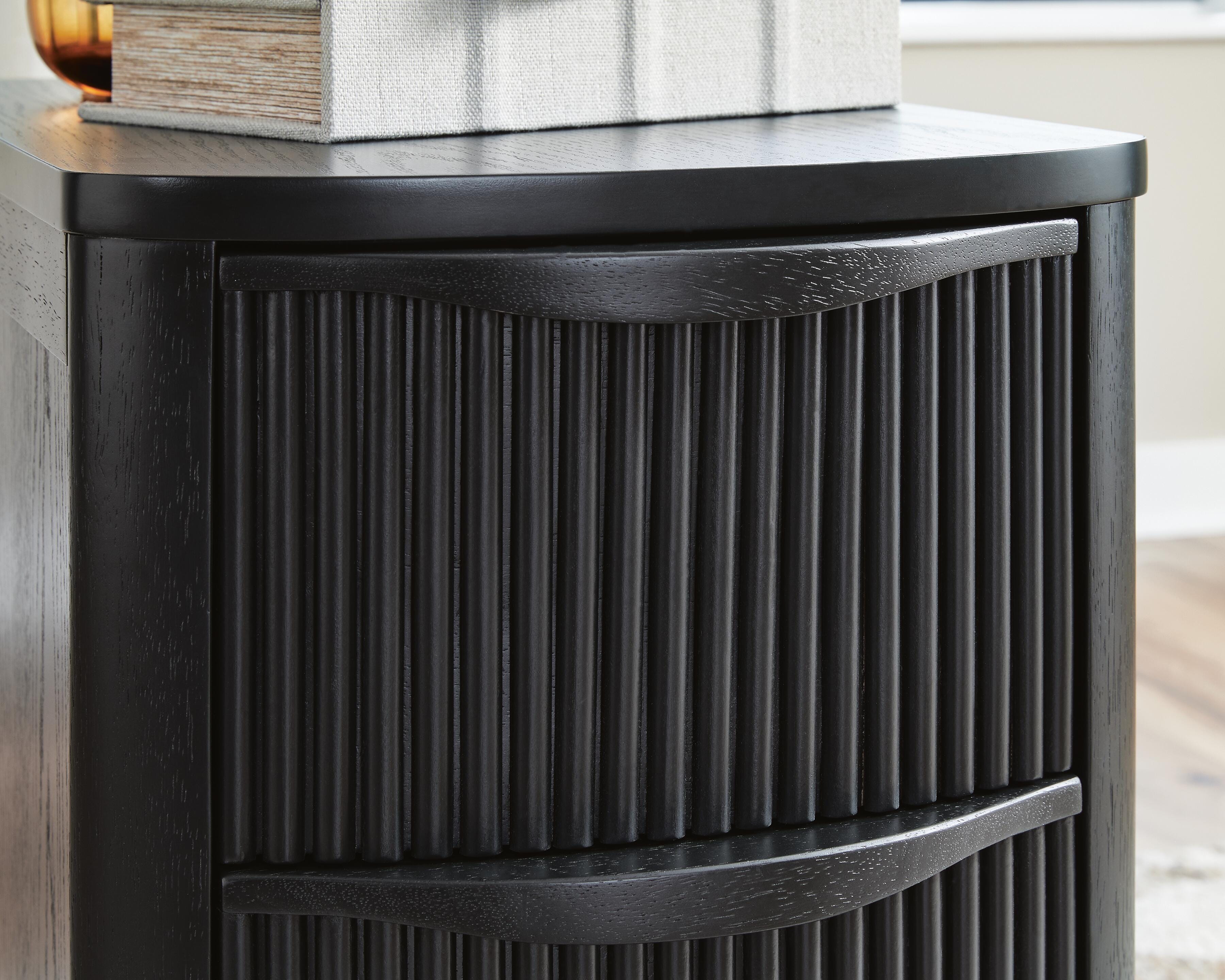 Camdill Chairside End Table - image 7