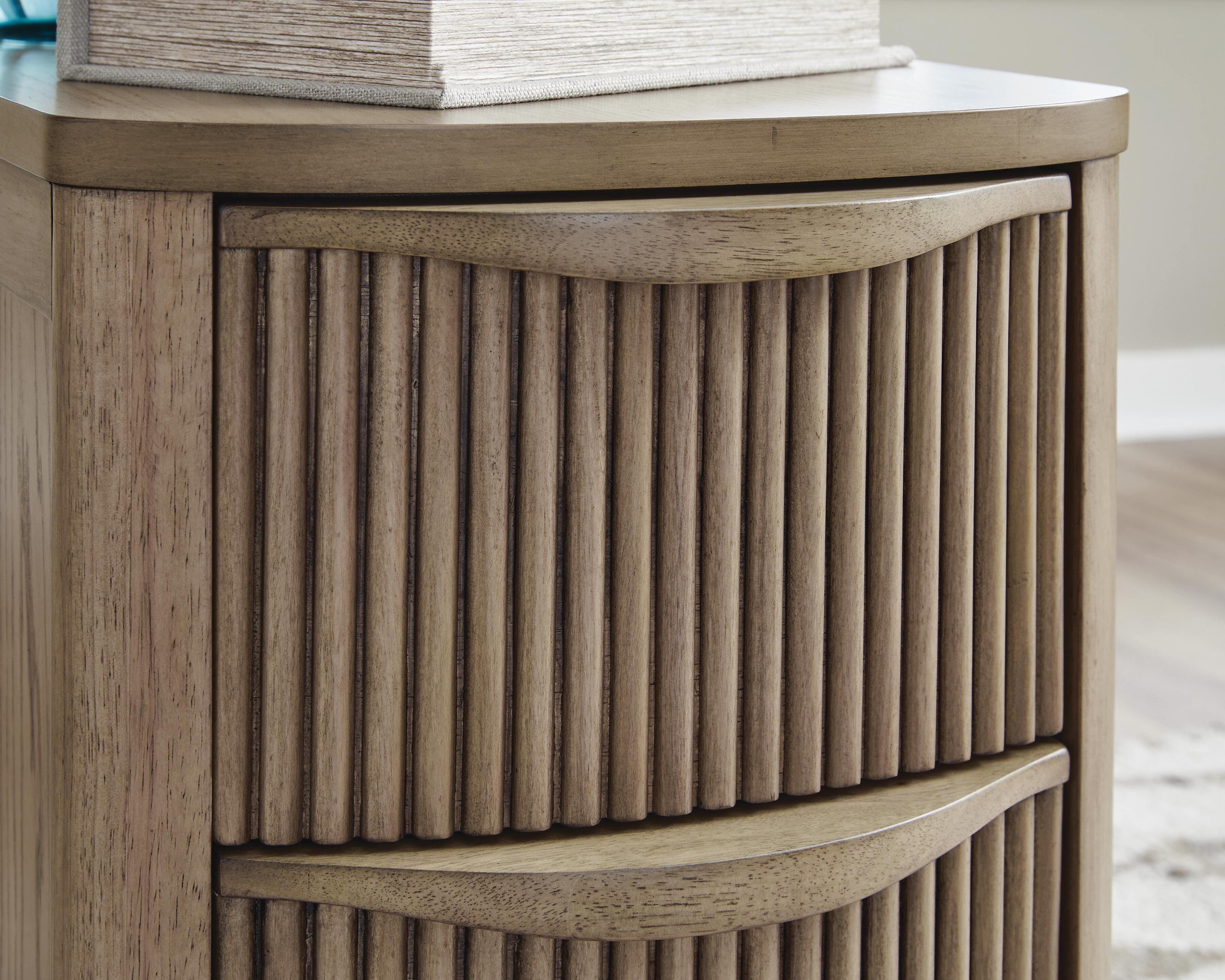 Camdill Chairside End Table - image 7