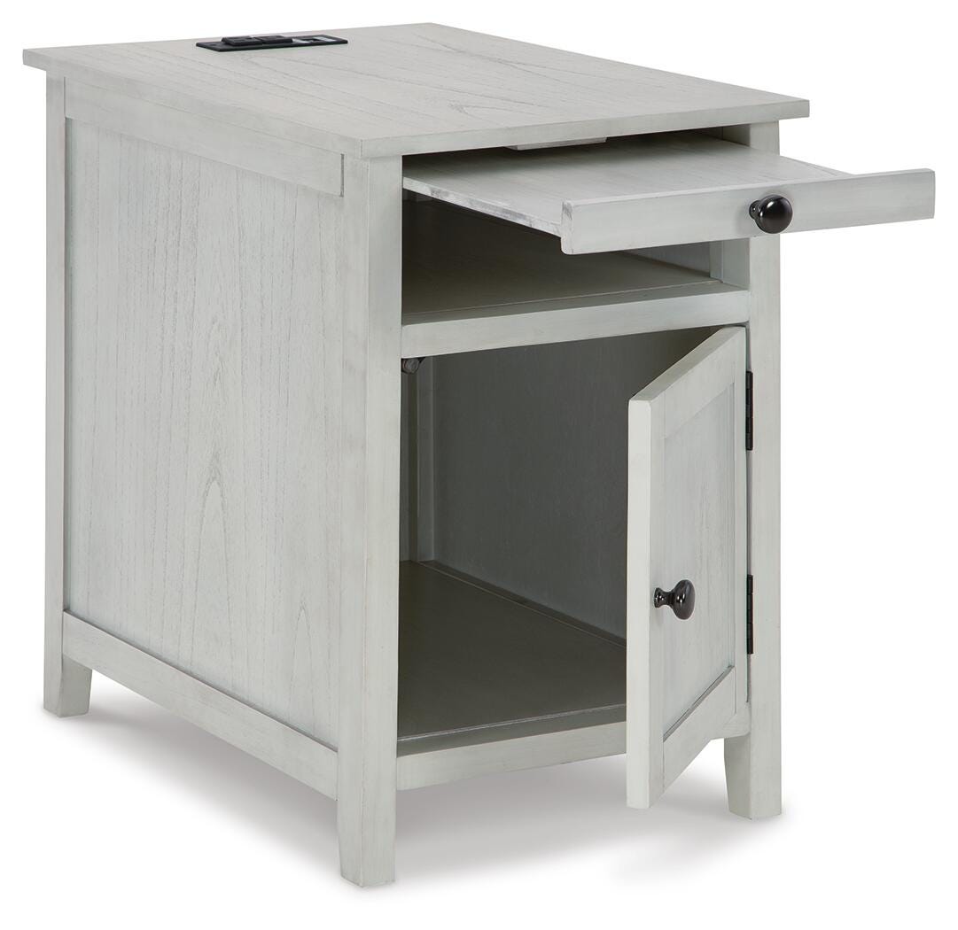 Treytown Chairside End Table - image 3