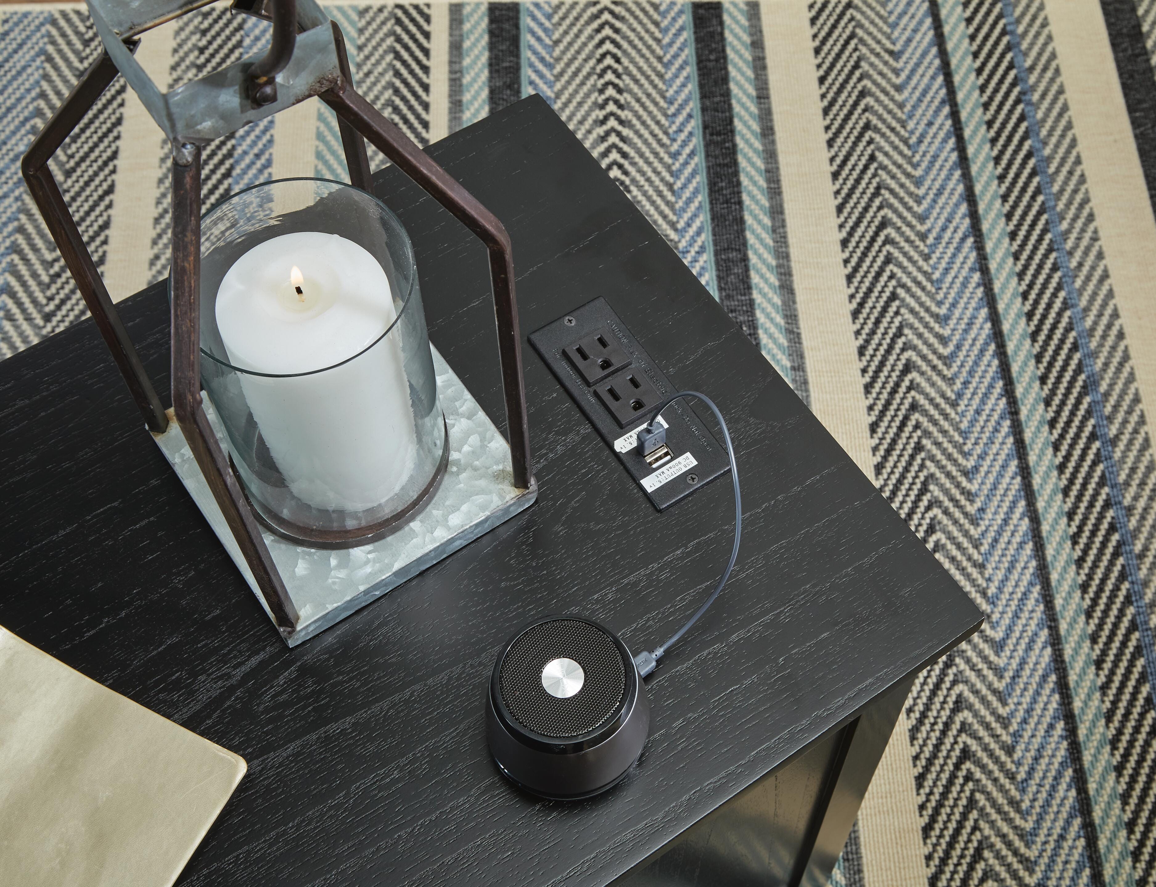 Treytown Chairside End Table - image 9