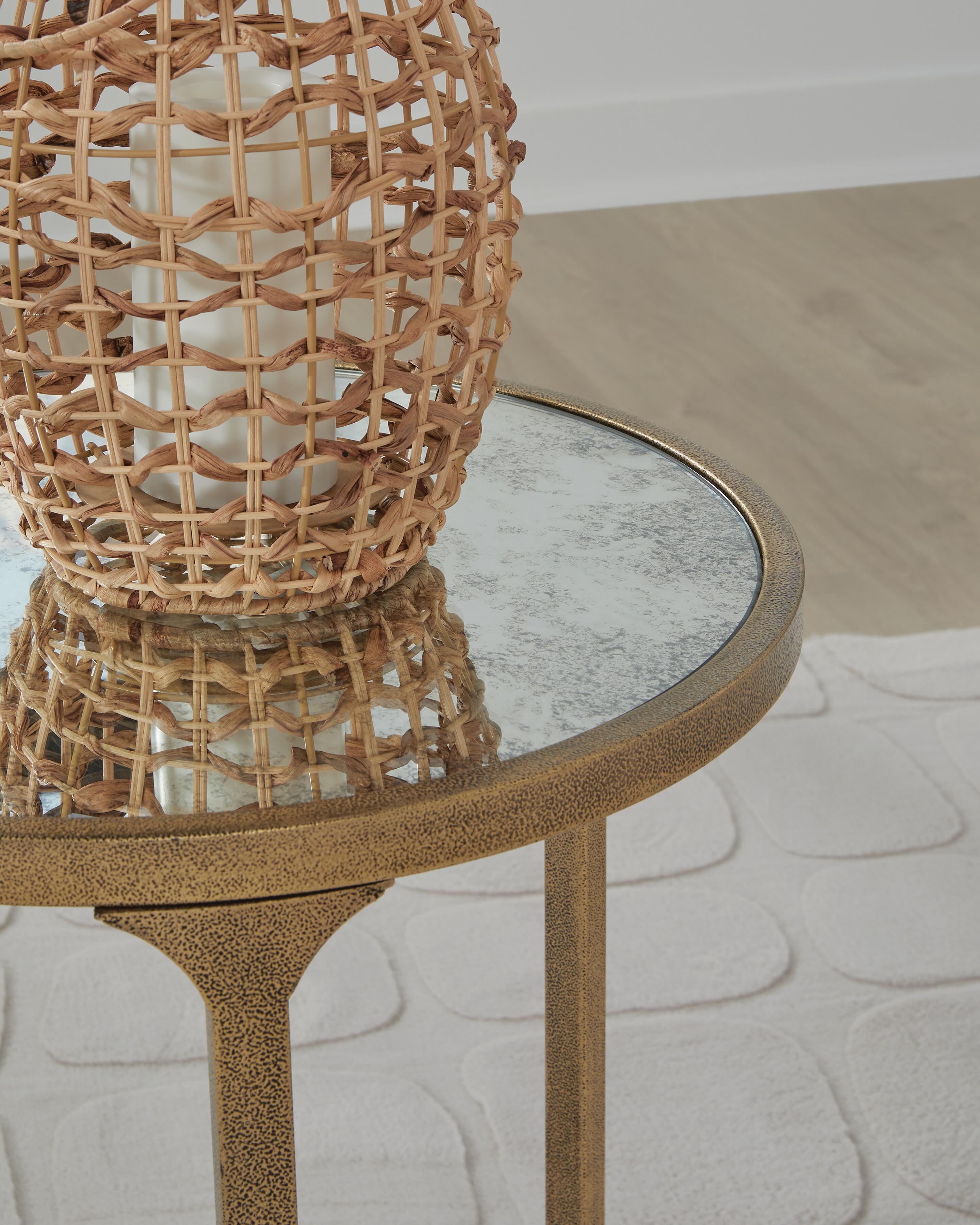Korajane End Table - image 4