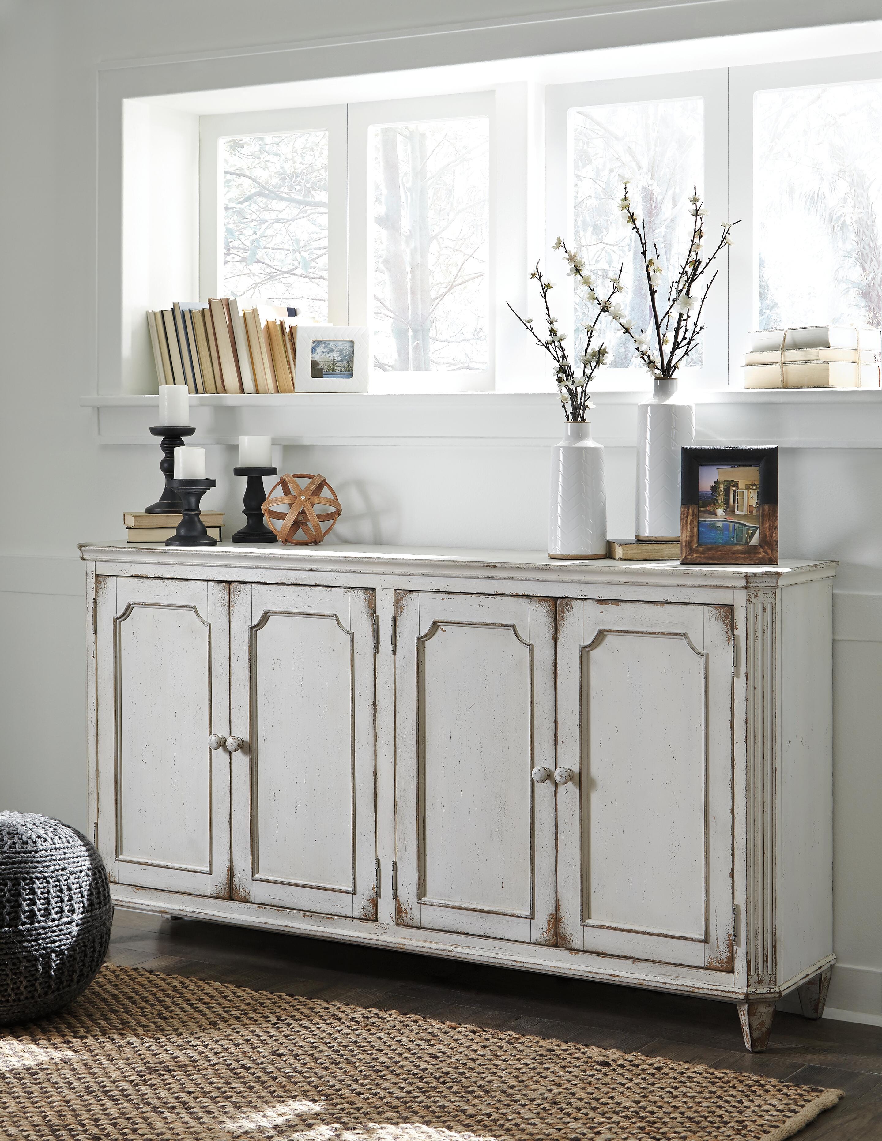 Mirimyn Accent Cabinet - image 8