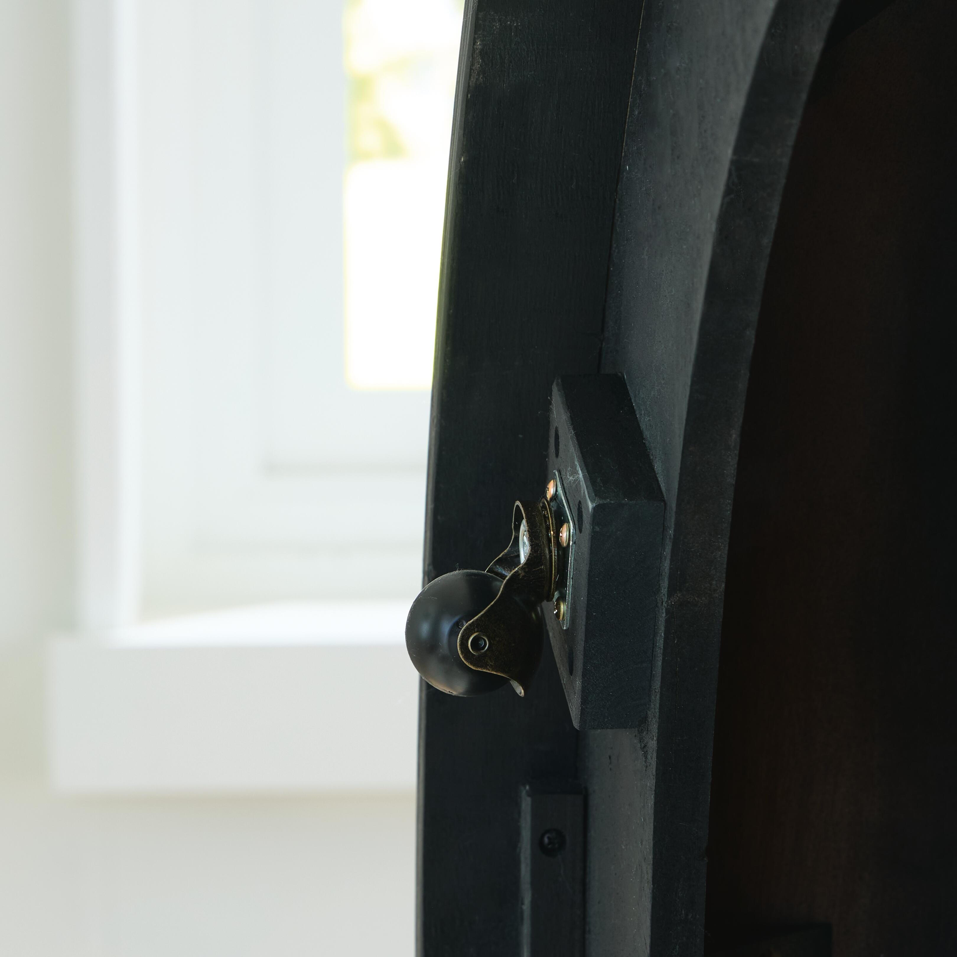 Grayman Coffee Table - image 5