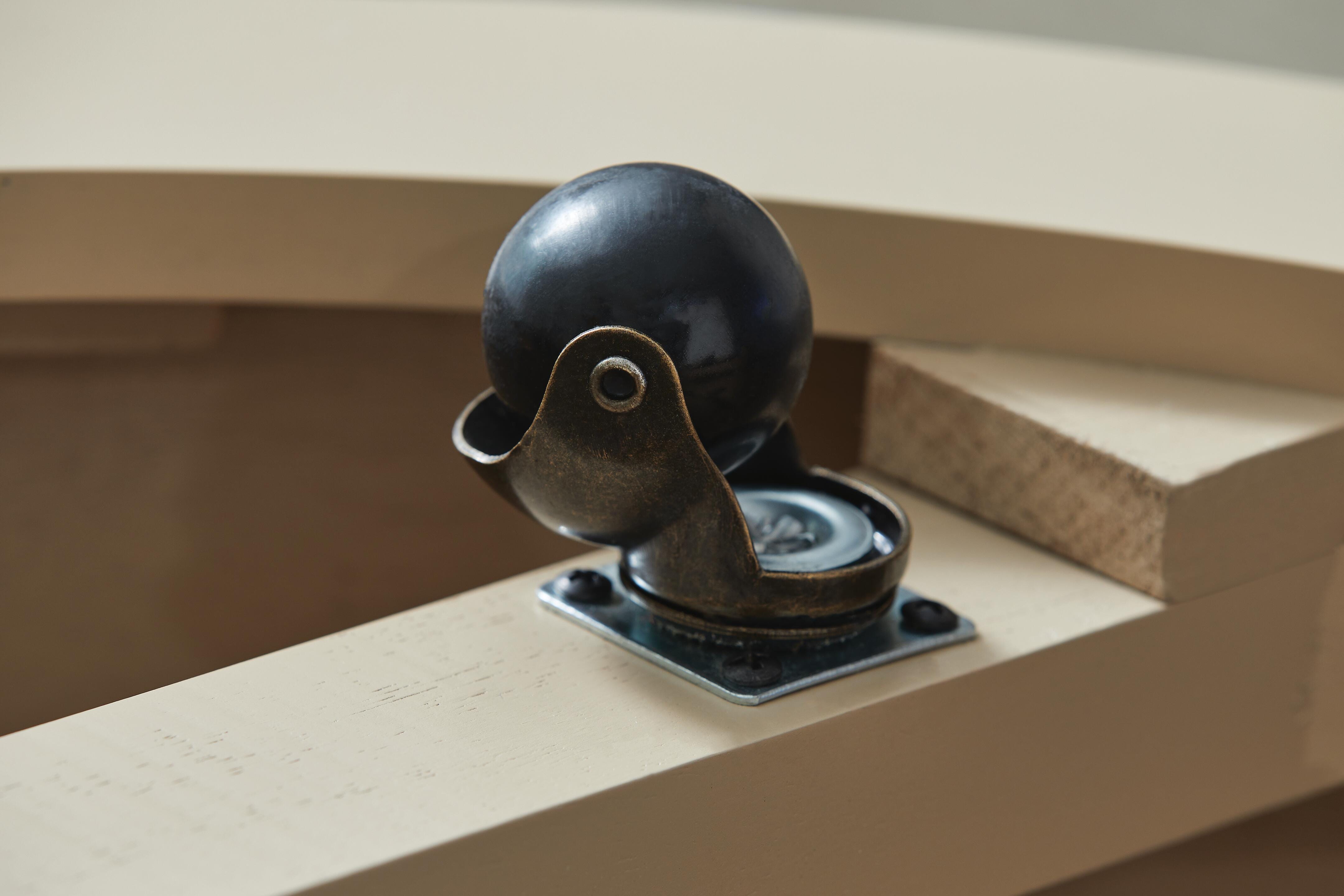 Jorielyn Coffee Table - image 5