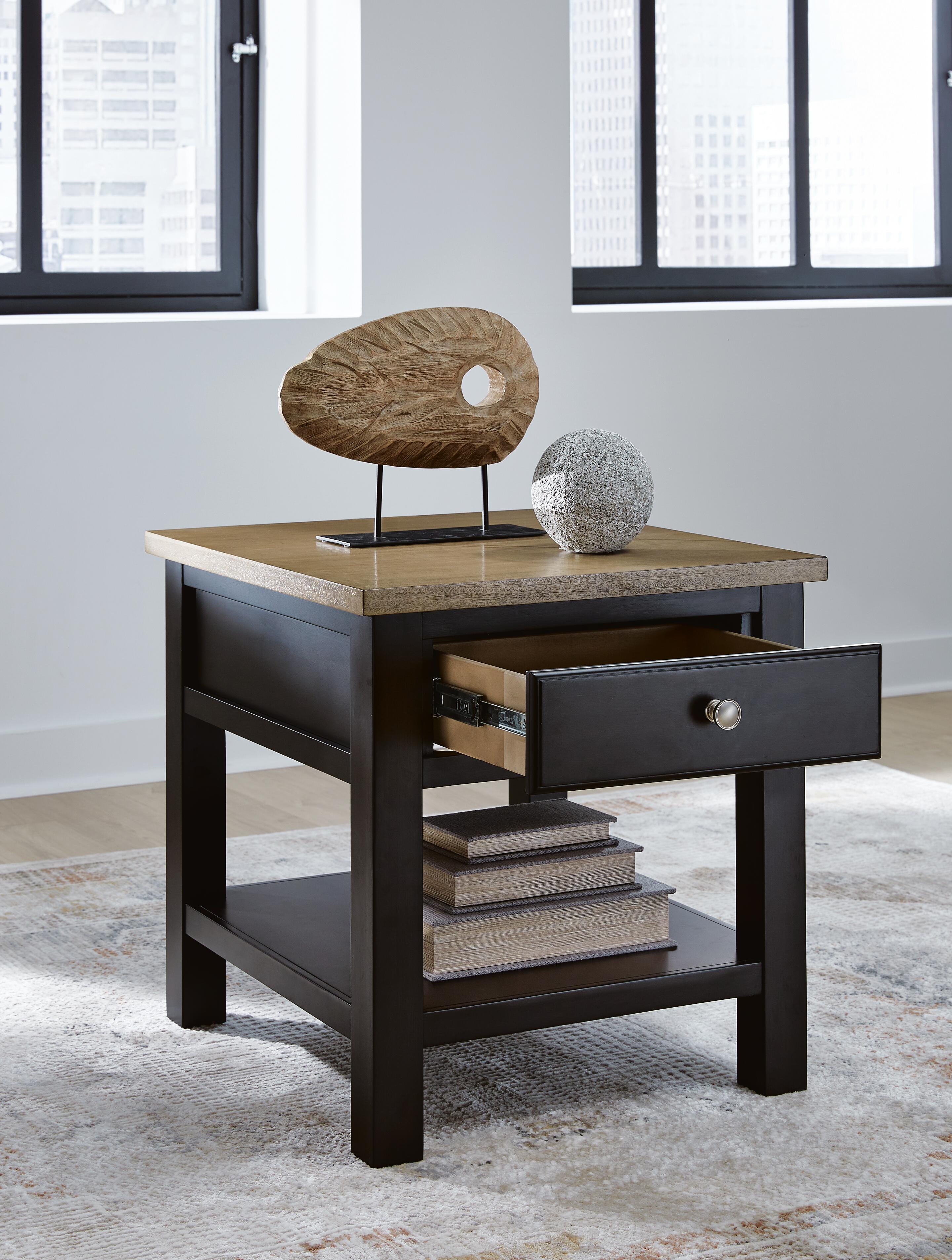 Drazmine End Table - image 8