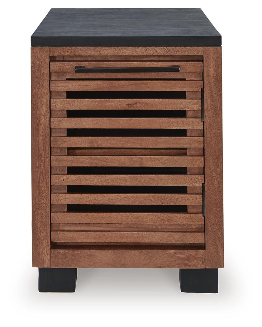 Kallari Chairside End Table - image 4