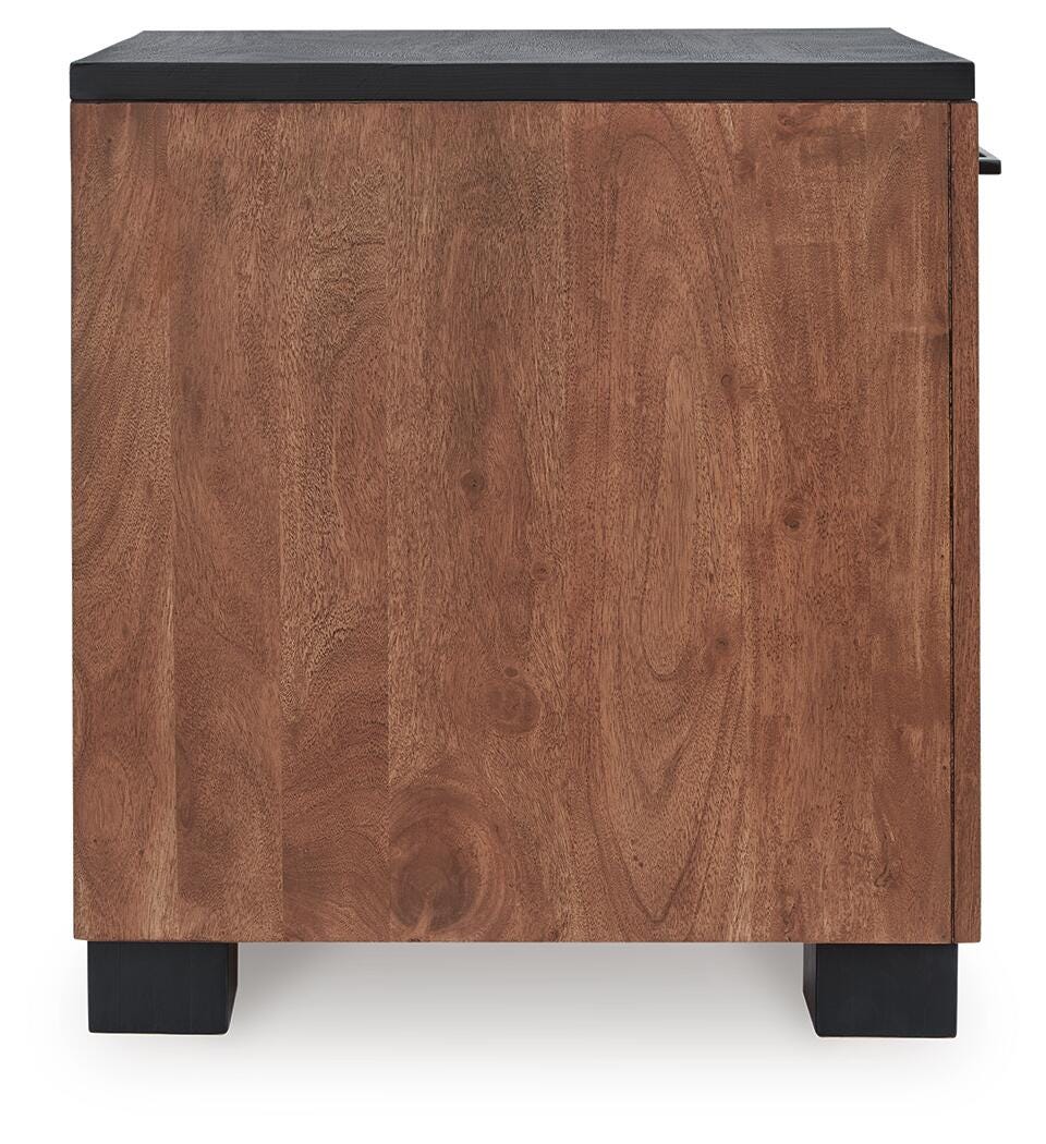 Kallari Chairside End Table - image 5