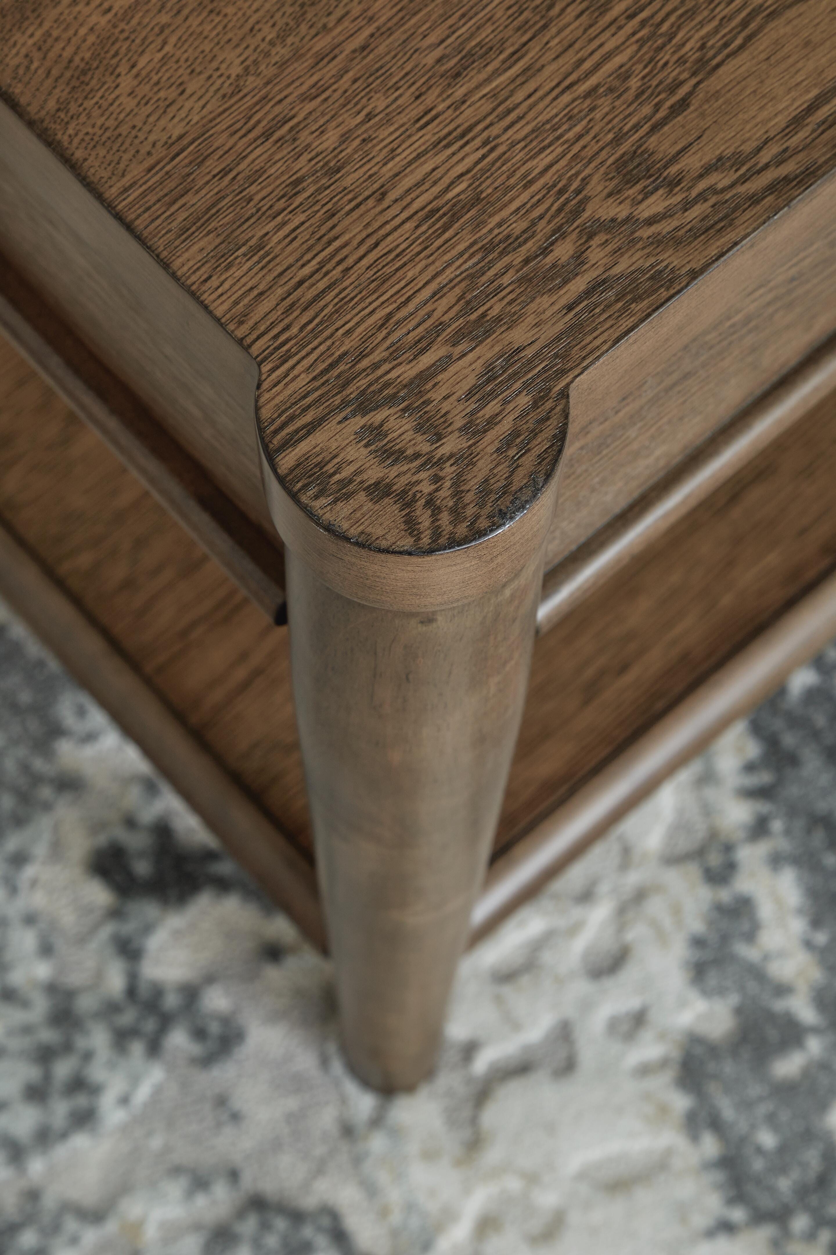 Roanhowe End Table - image 6
