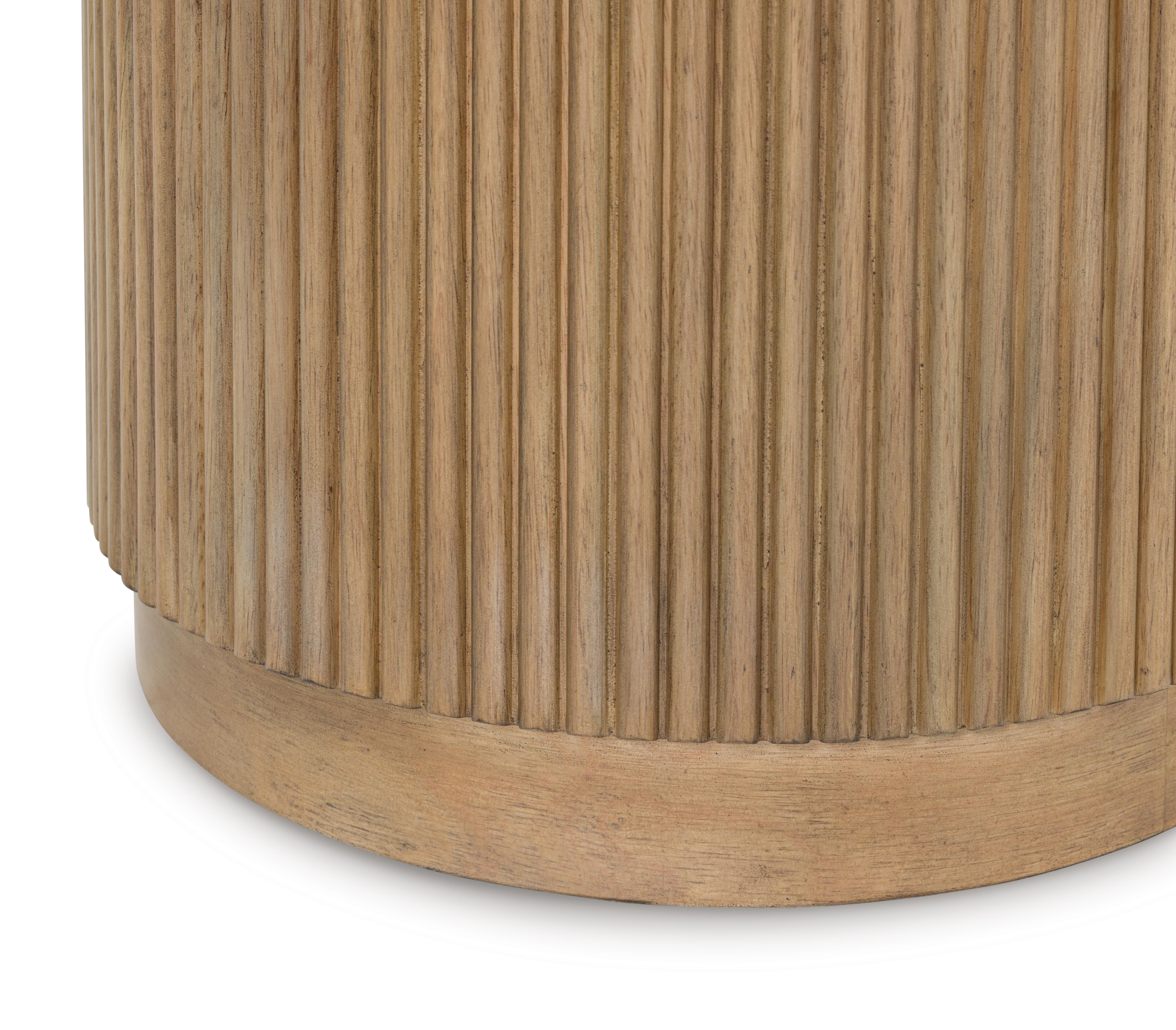 Camdill Coffee Table - image 7