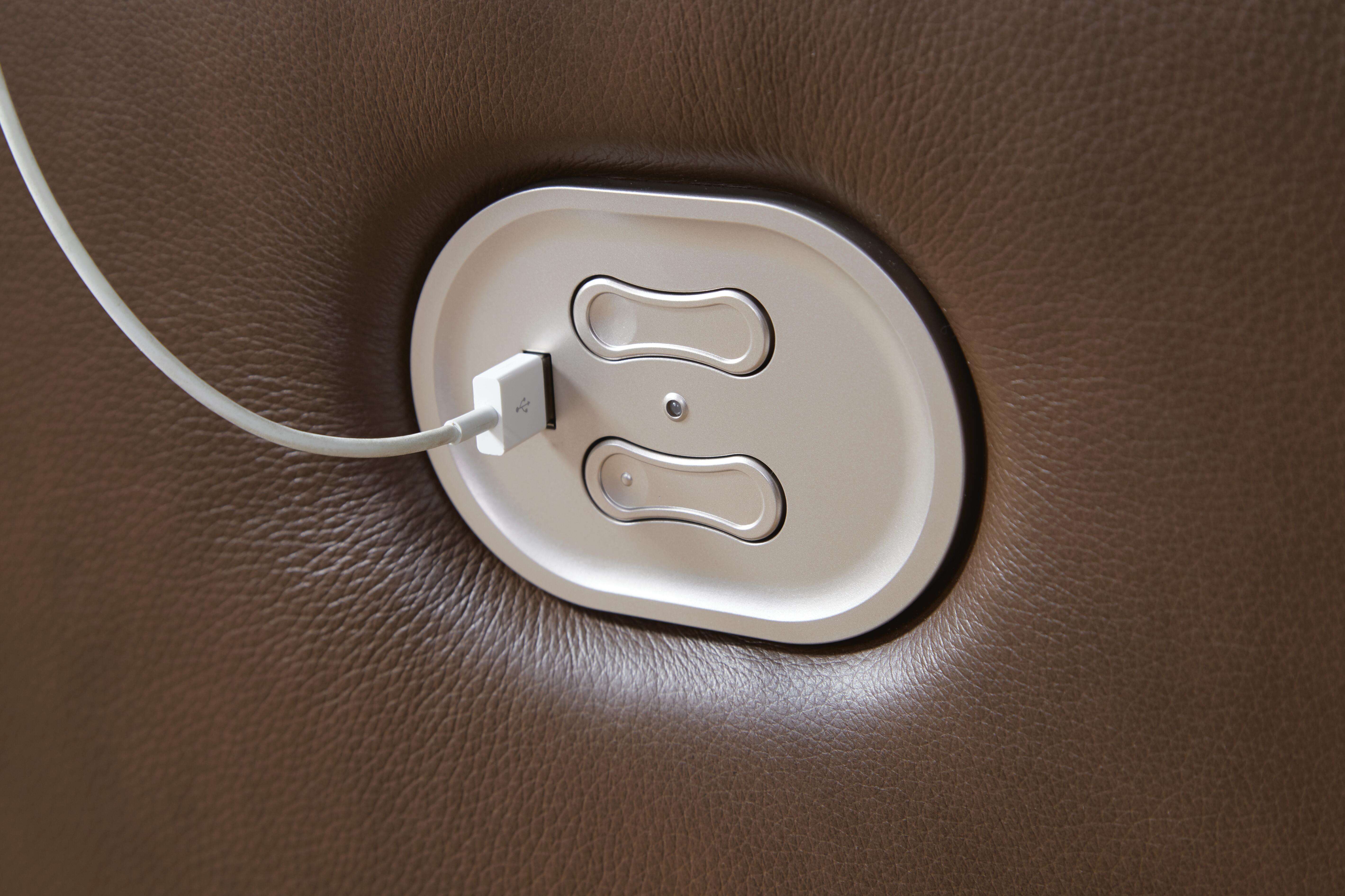 VonRyan Power Reclining Sofa - image 7