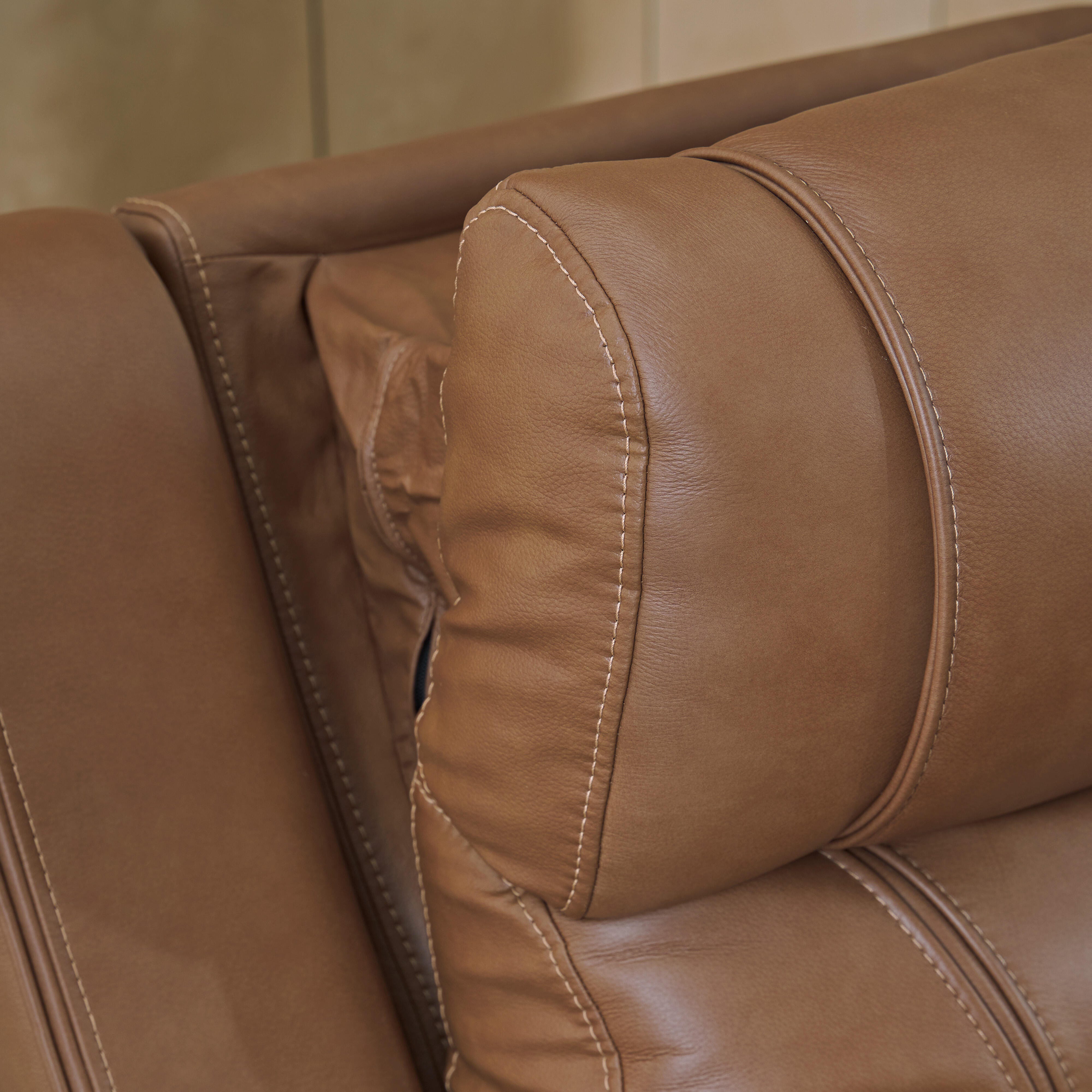 Dreamer Power Reclining Loveseat with Audio Seating - image 9