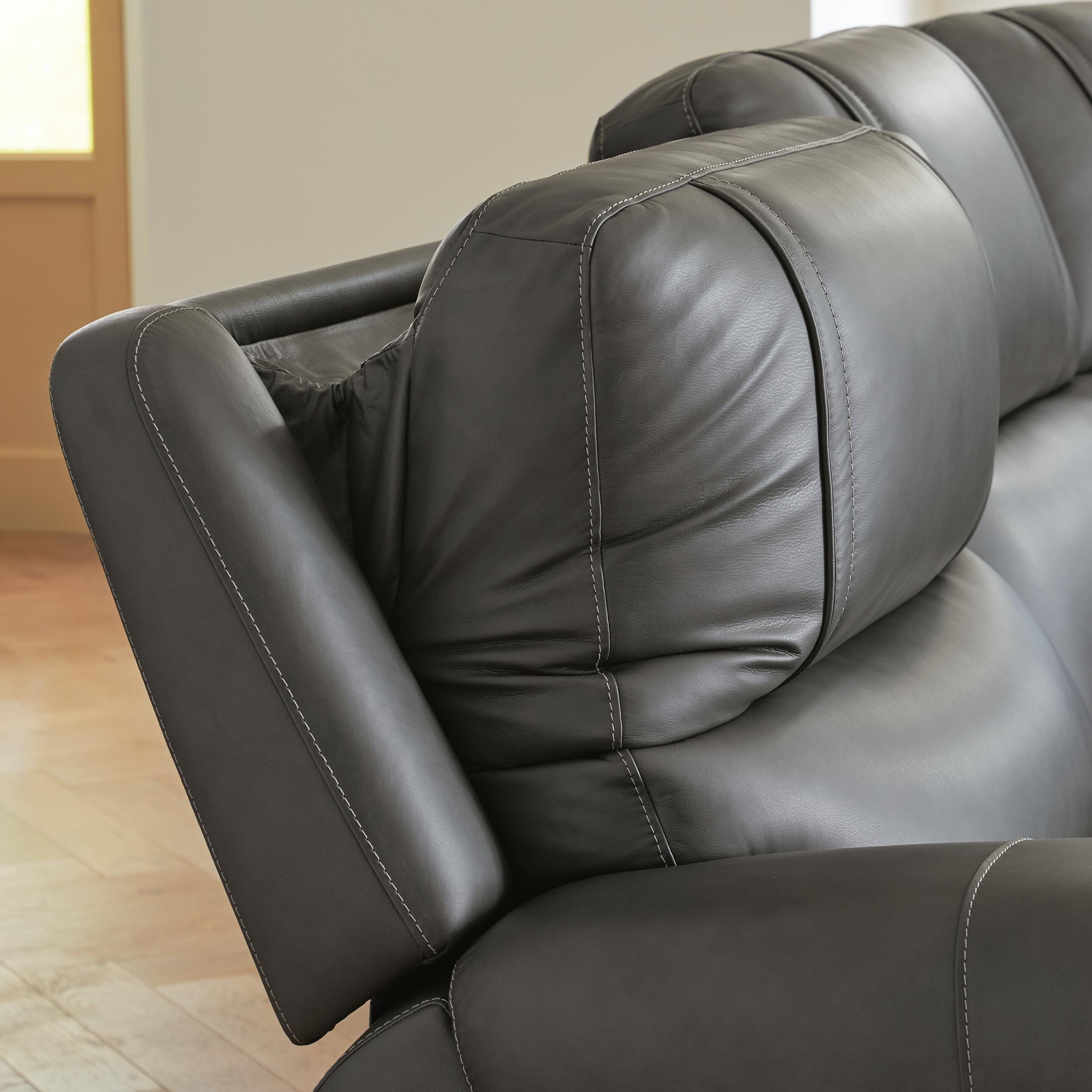 5Z-Harrenhurst 2-Piece Power Reclining Sectional Loveseat - image 4