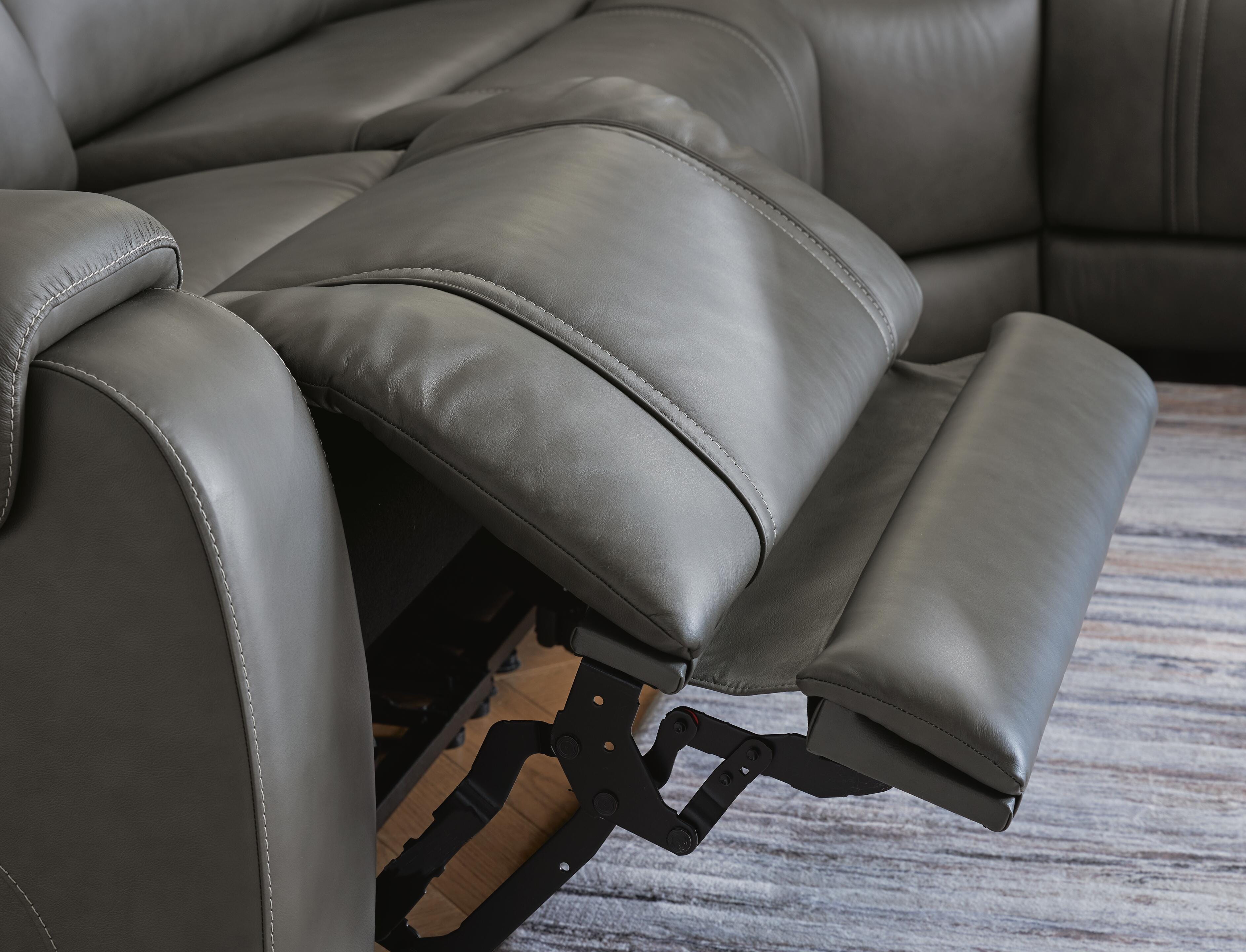 エレガンス 5 5Z-Harrenhurst 5-Piece Leather Dual Power Reclining Modular