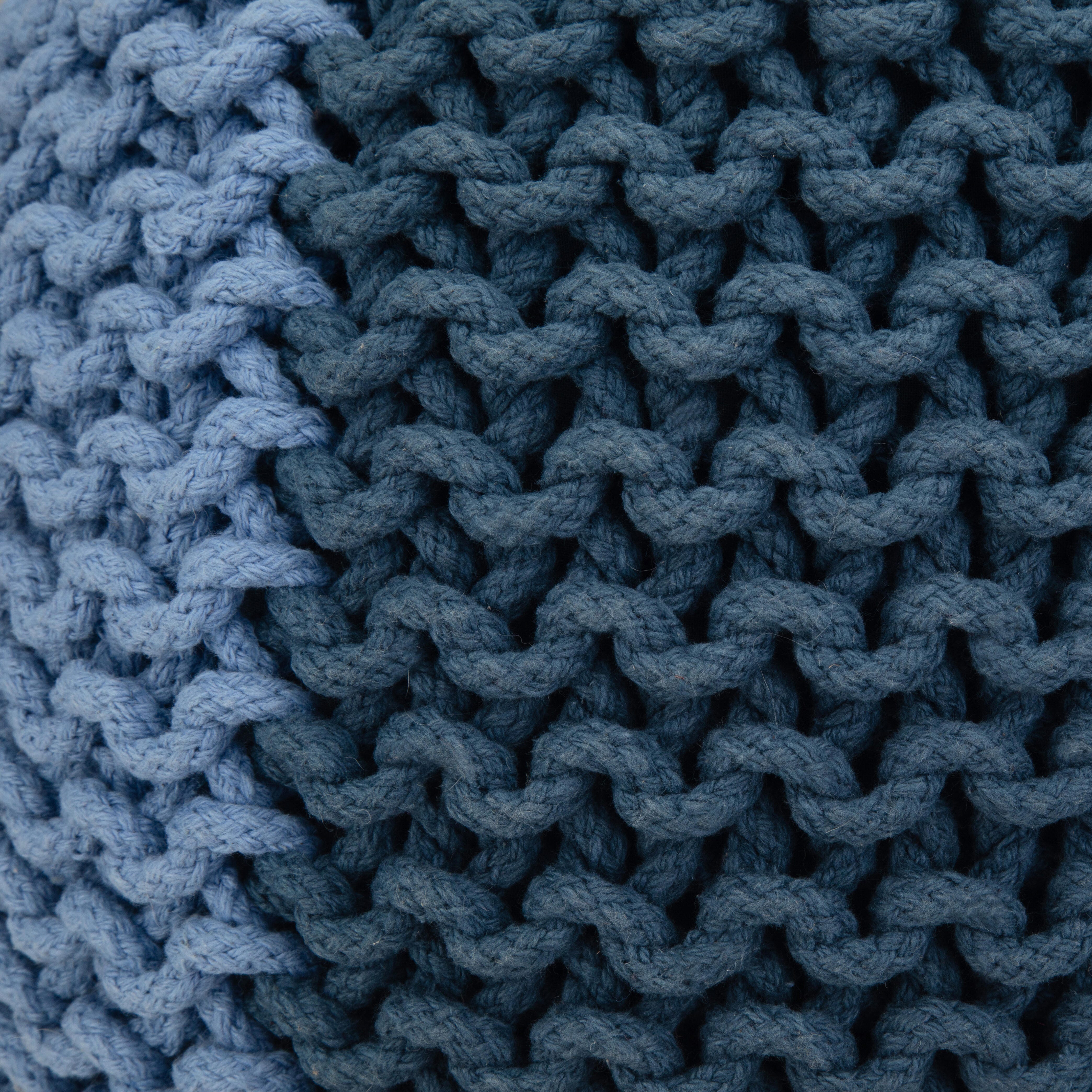 Swatch color Blue/Navy Blue , product with this swatch is currently selected