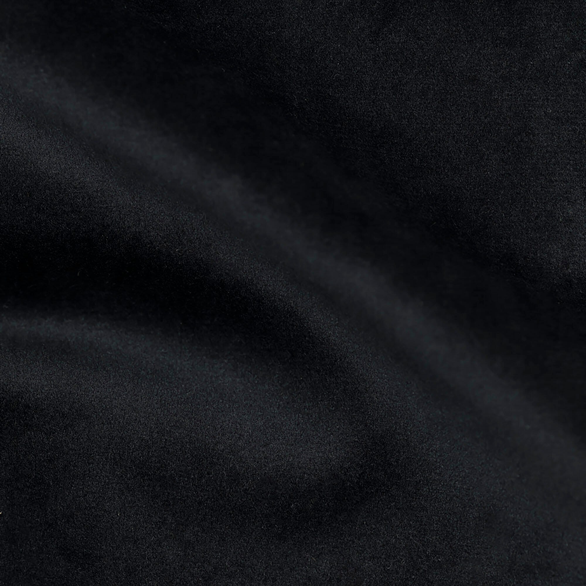 Swatch color Black , product with this swatch is currently selected