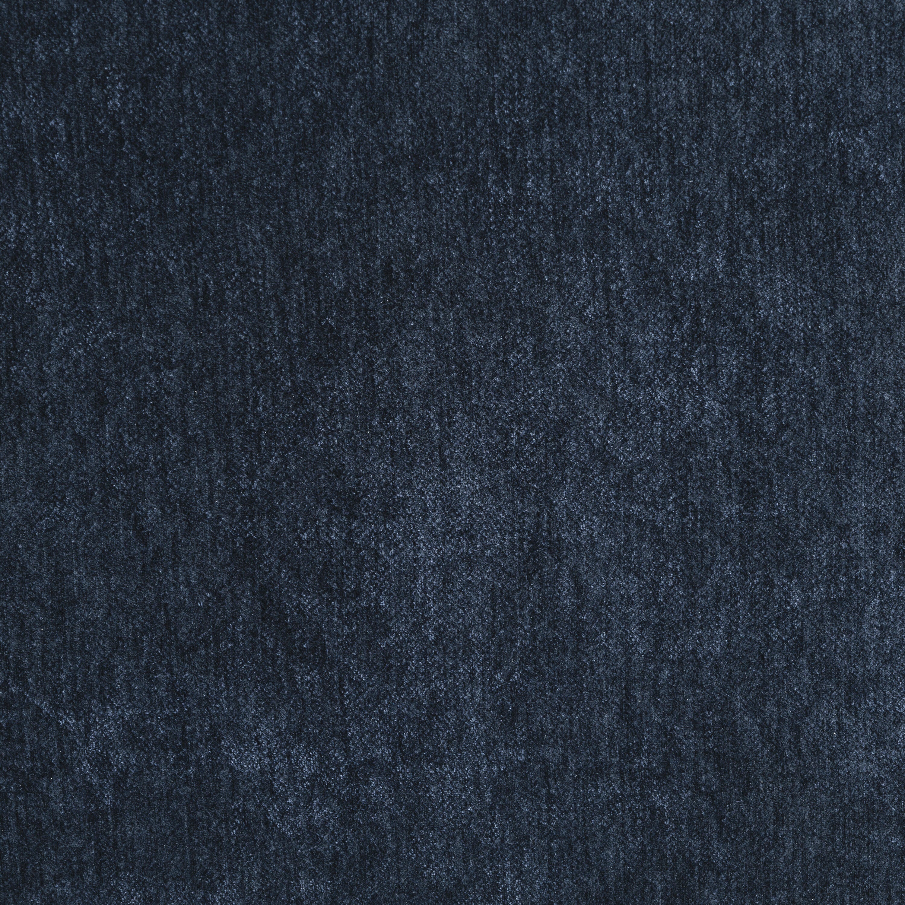 Swatch color Navy , product with this swatch is currently selected