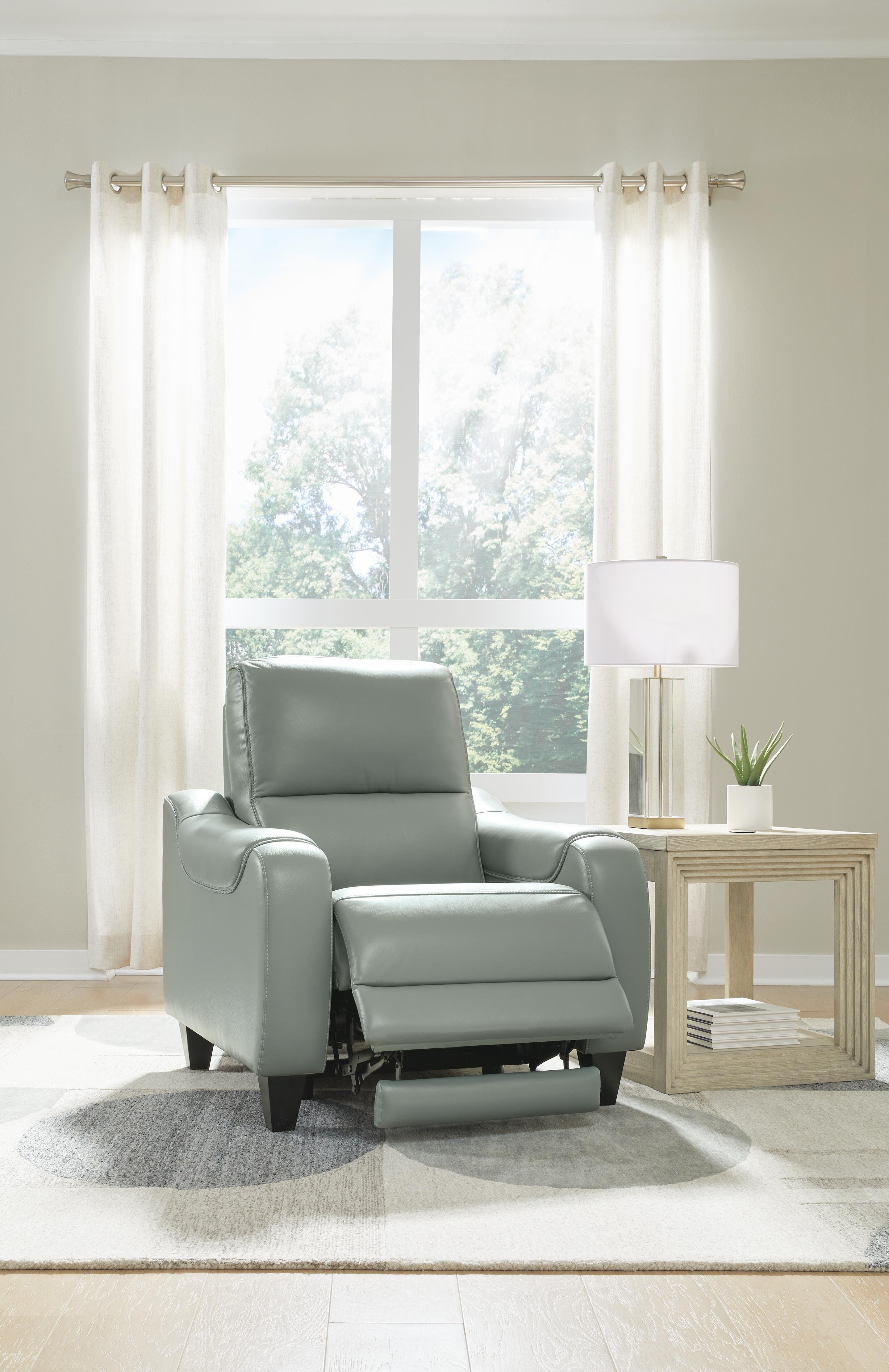 Mosswell Power Recliner - image 7