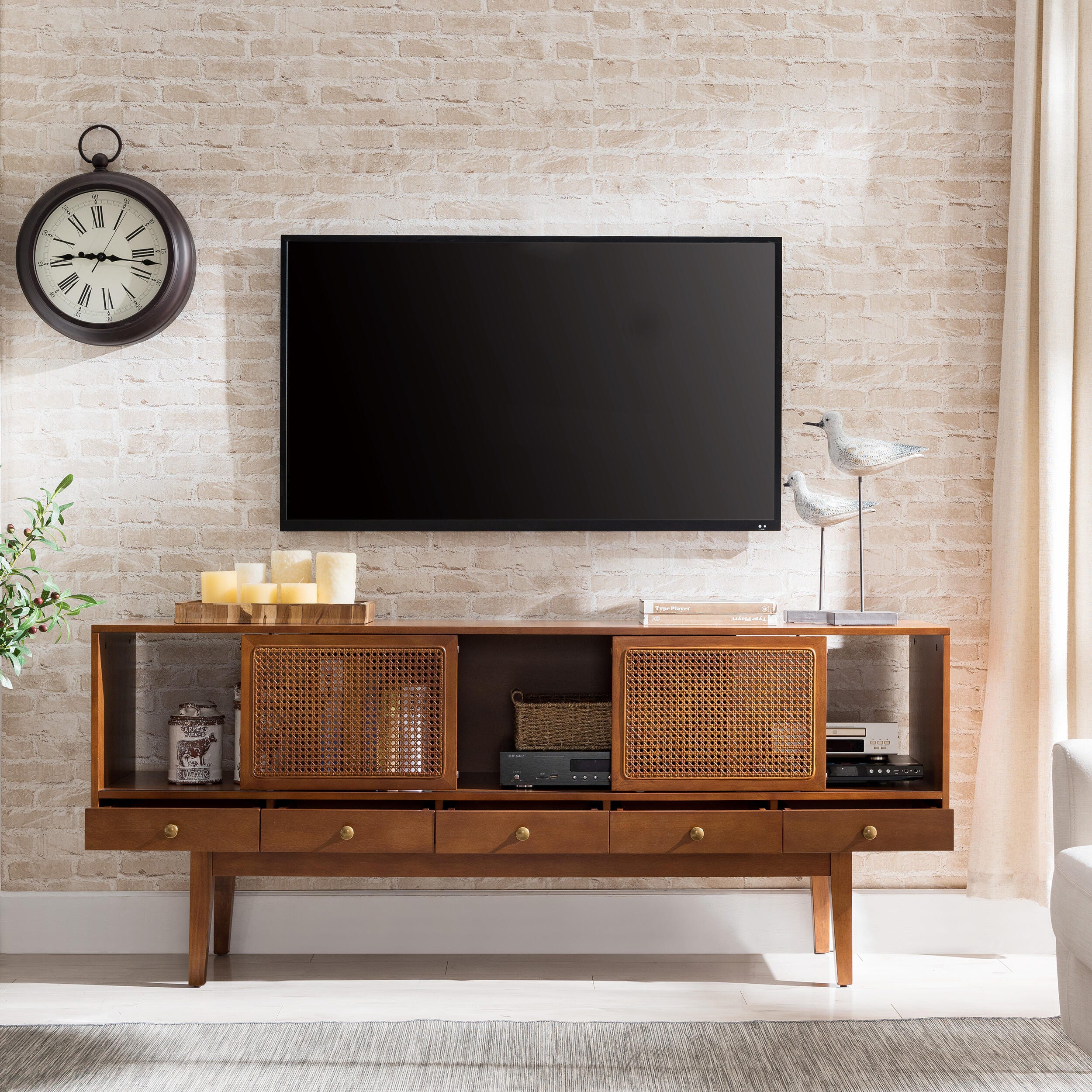 Southern Enterprises Furniture 70