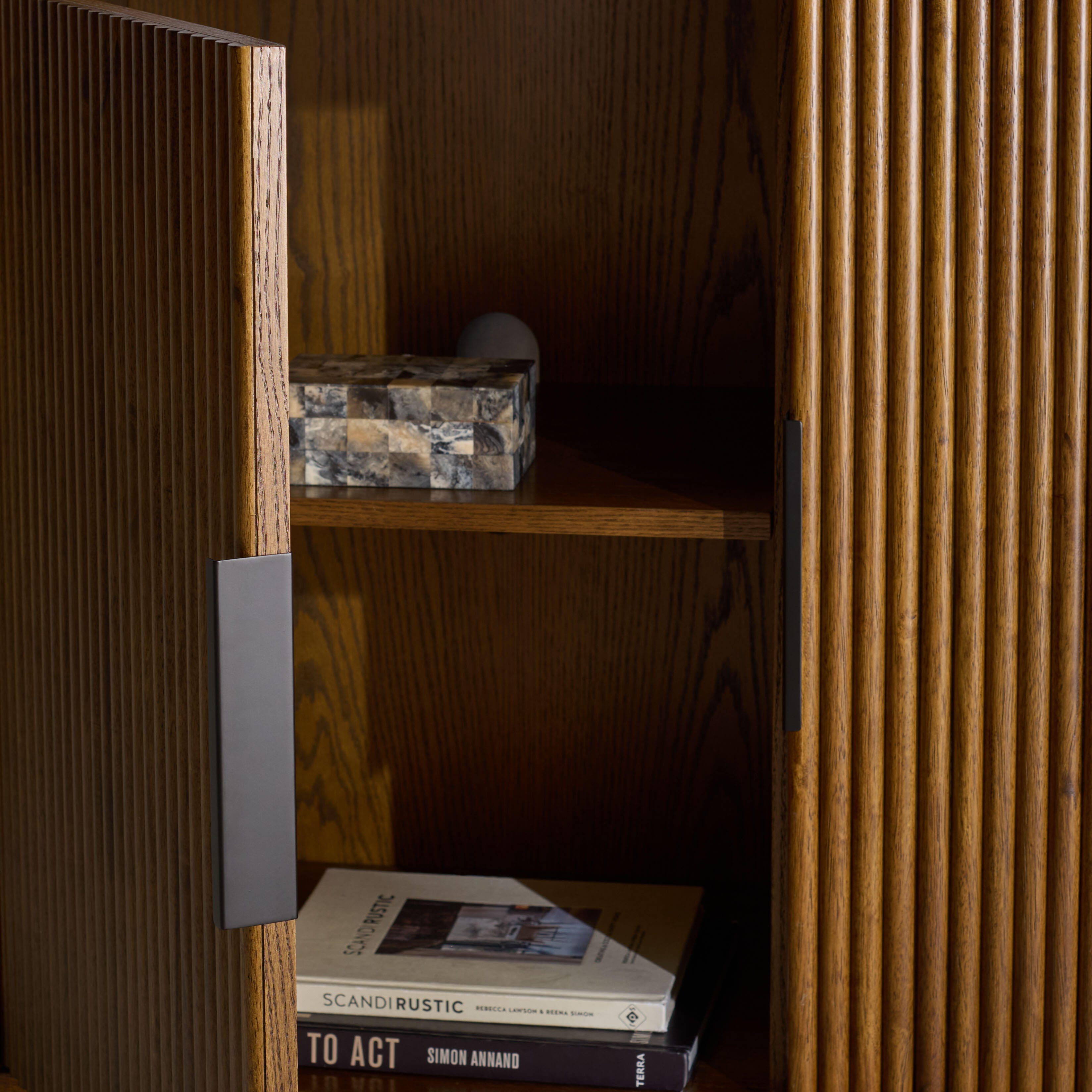Safavieh Shelbie Sideboard, Medium Oak/Black, large